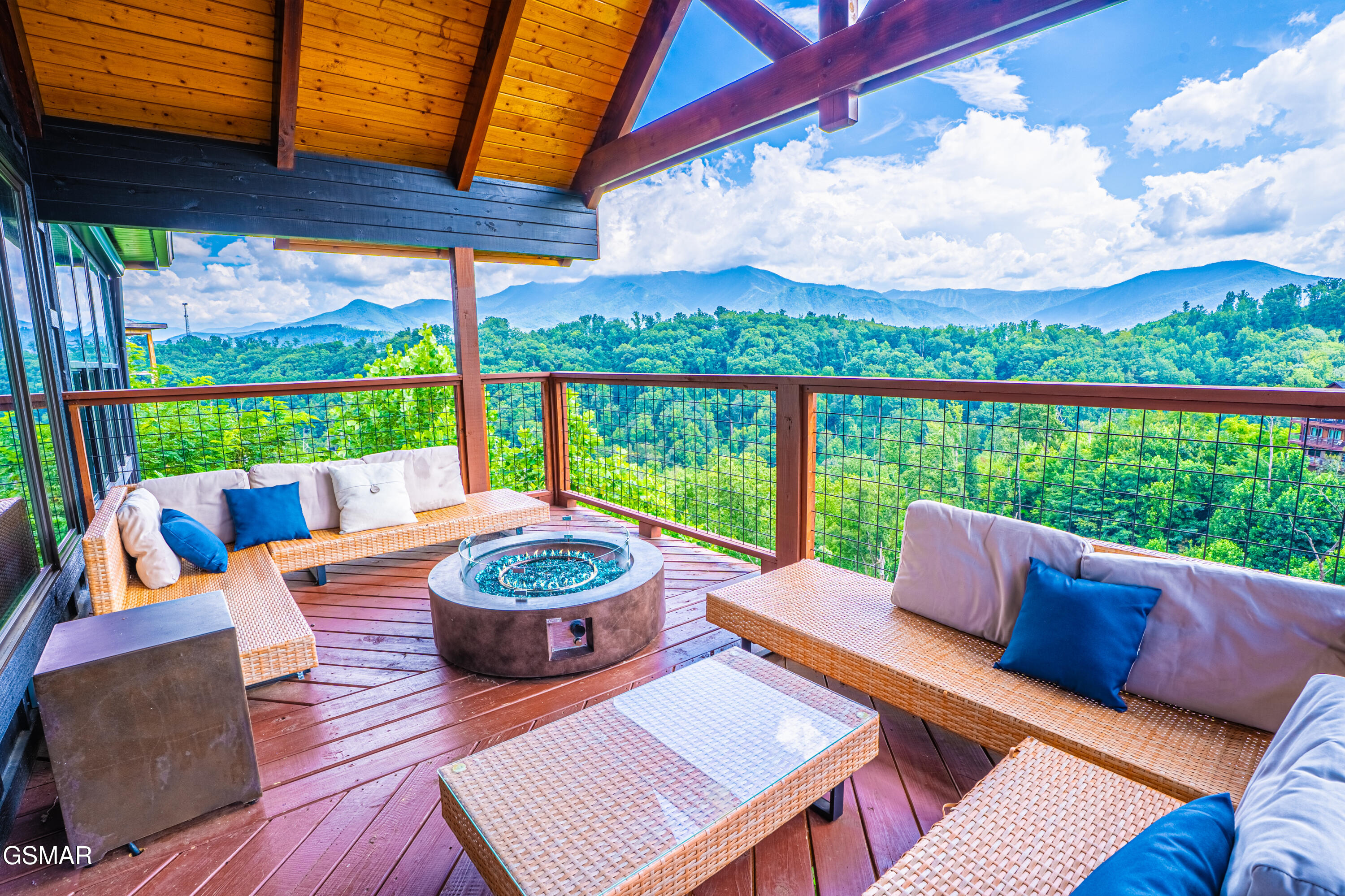 887 Sourwood Drive Gatlinburg TN 37738