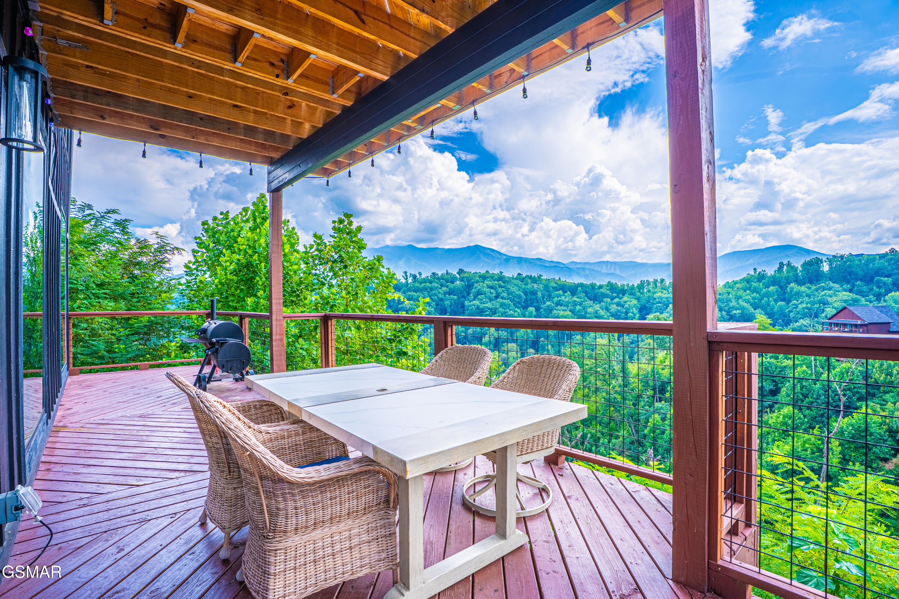 887 Sourwood Drive Gatlinburg TN 37738