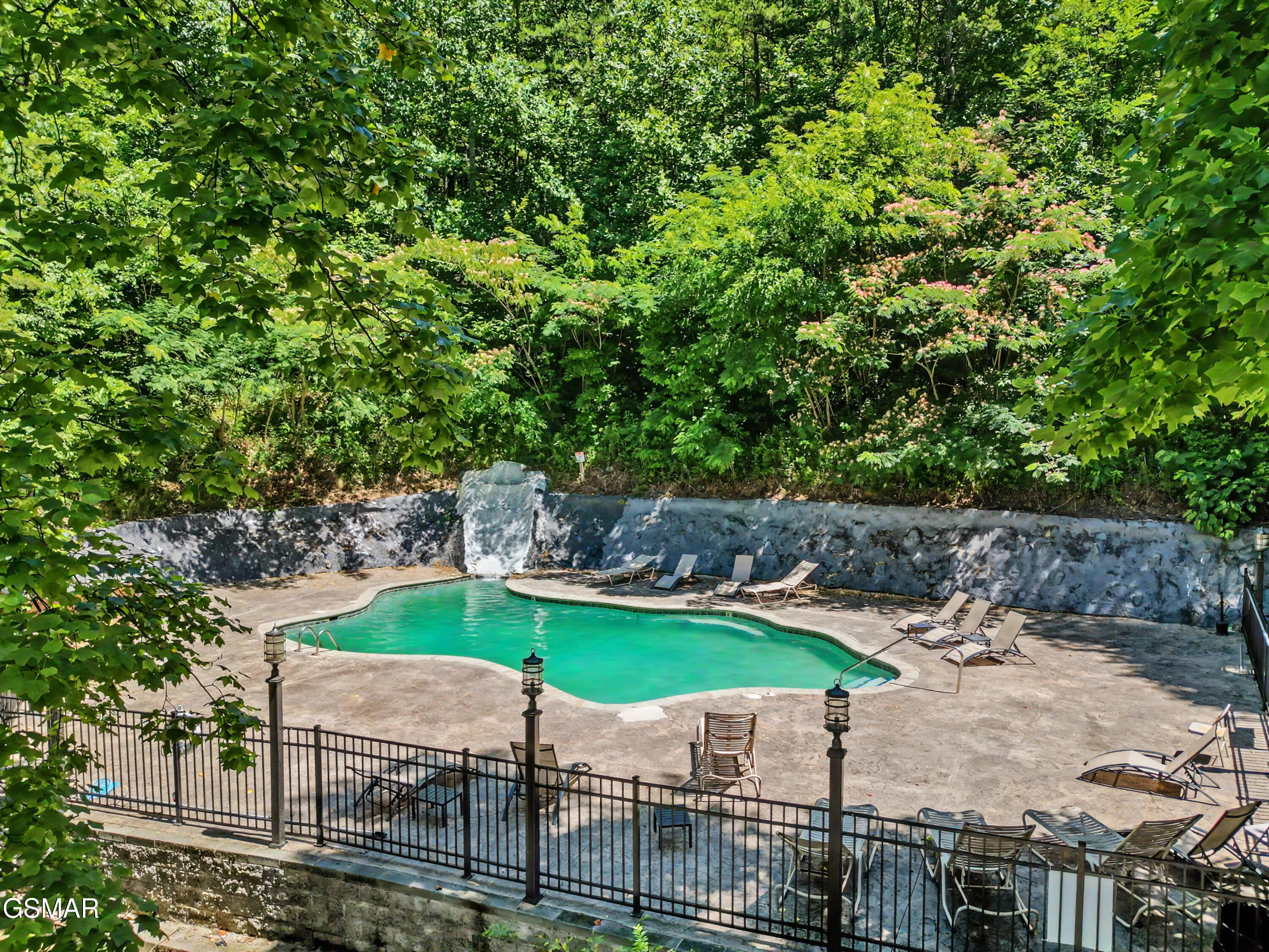 717 Valley View Lane Gatlinburg TN 37738