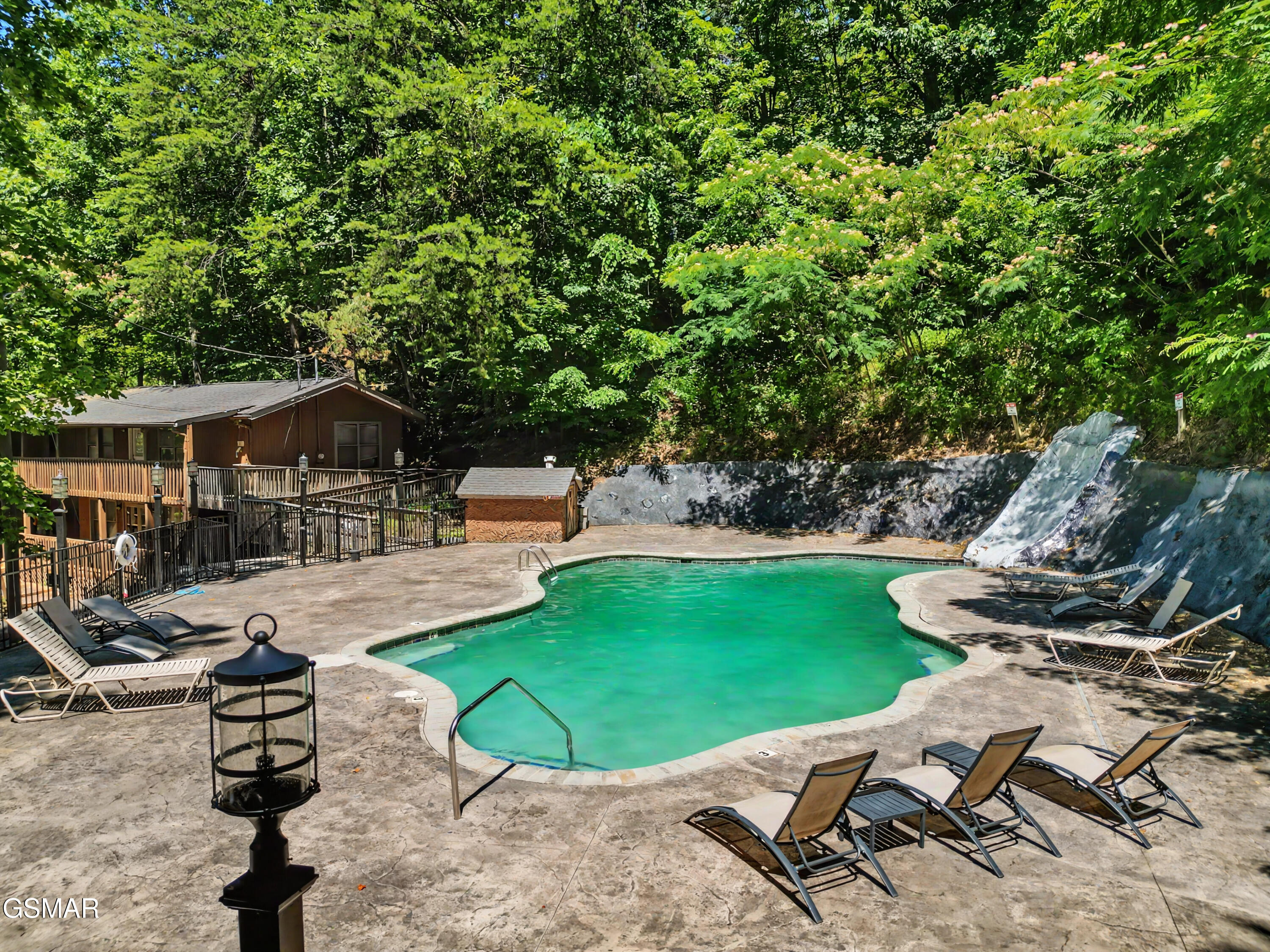 717 Valley View Lane Gatlinburg TN 37738