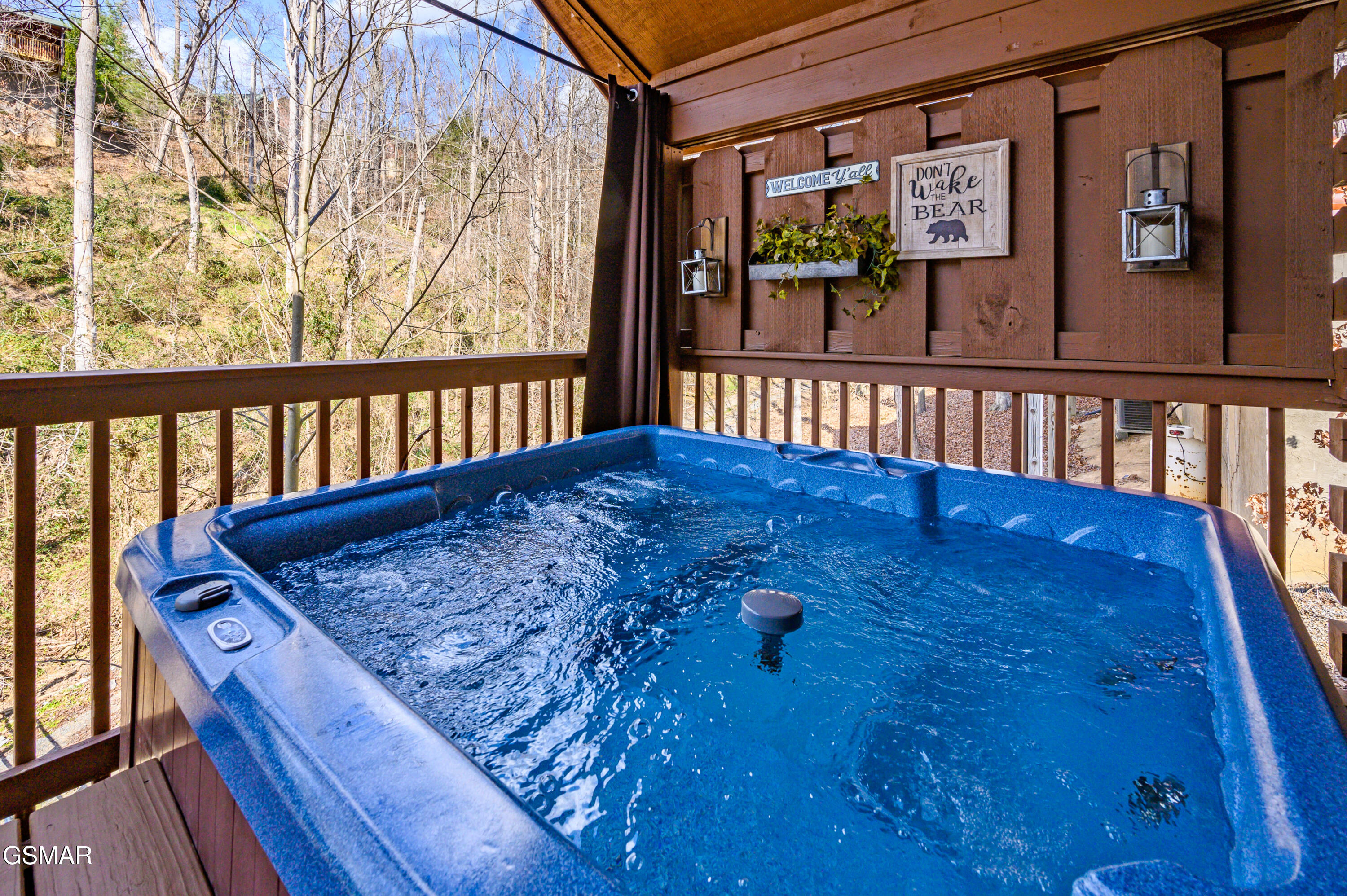 1505 Bears Den Way Sevierville TN 37862