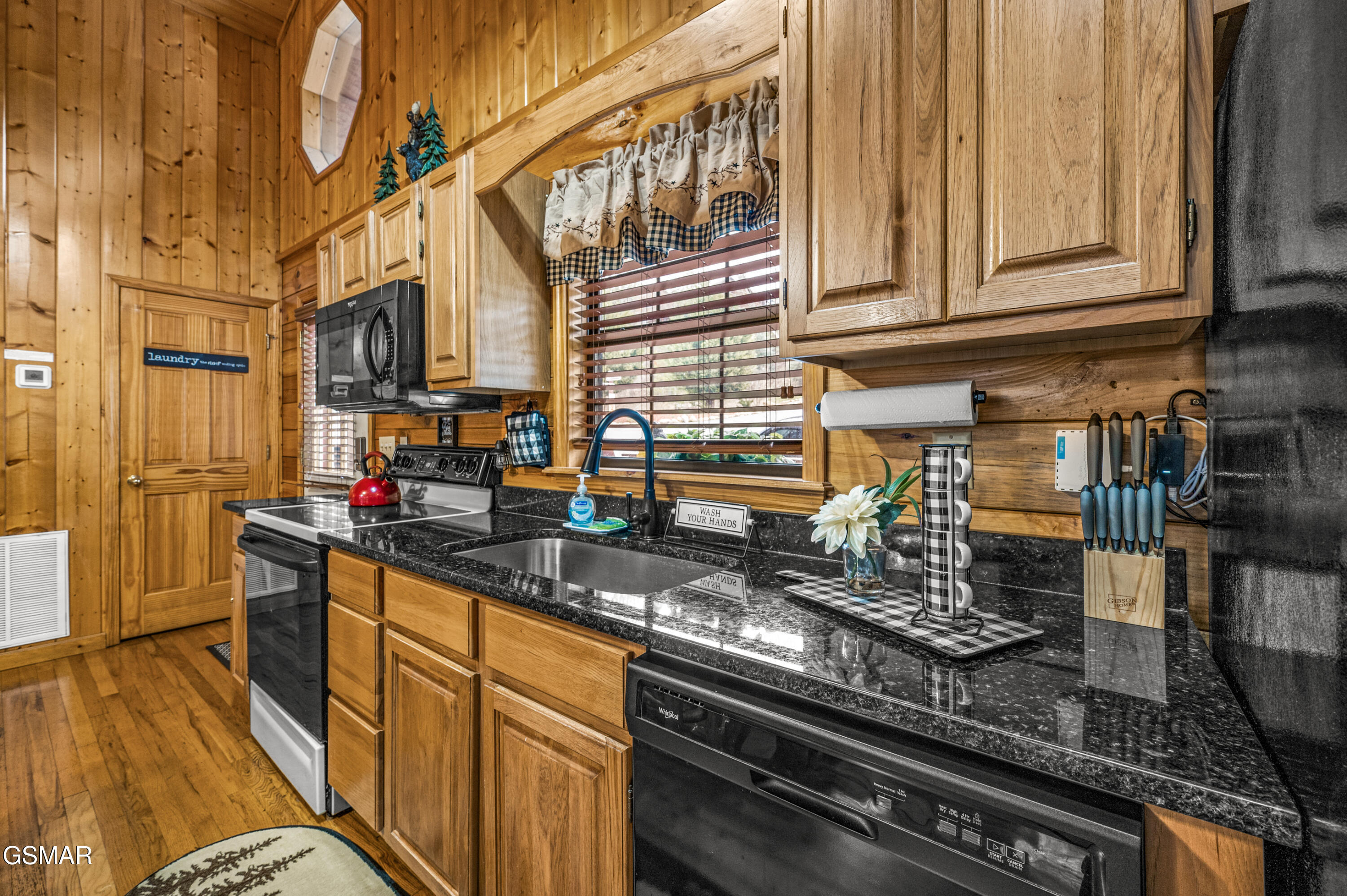 1505 Bears Den Way Sevierville TN 37862