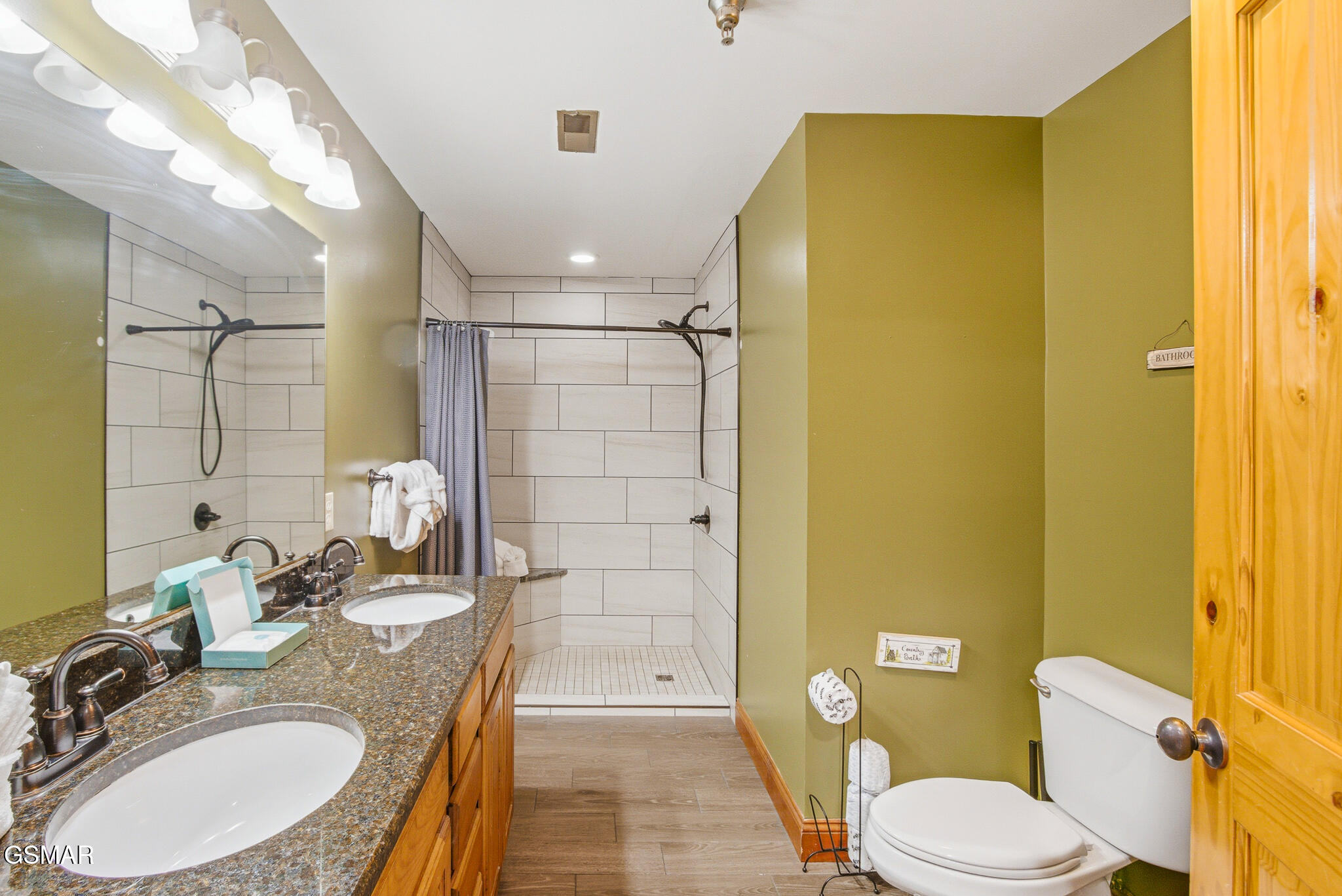 460 Big Bear Way Pigeon Forge TN 37863