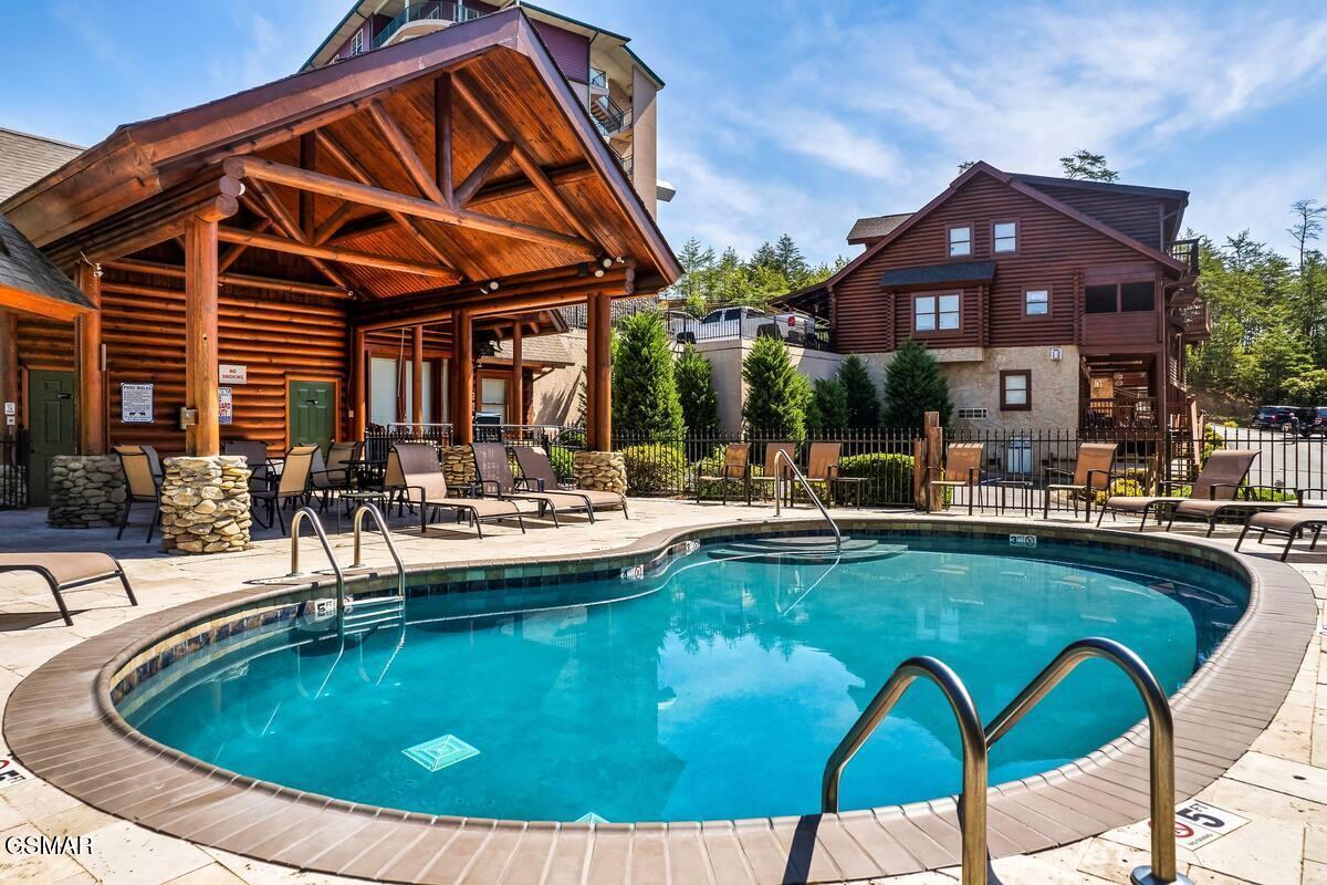 460 Big Bear Way Pigeon Forge TN 37863