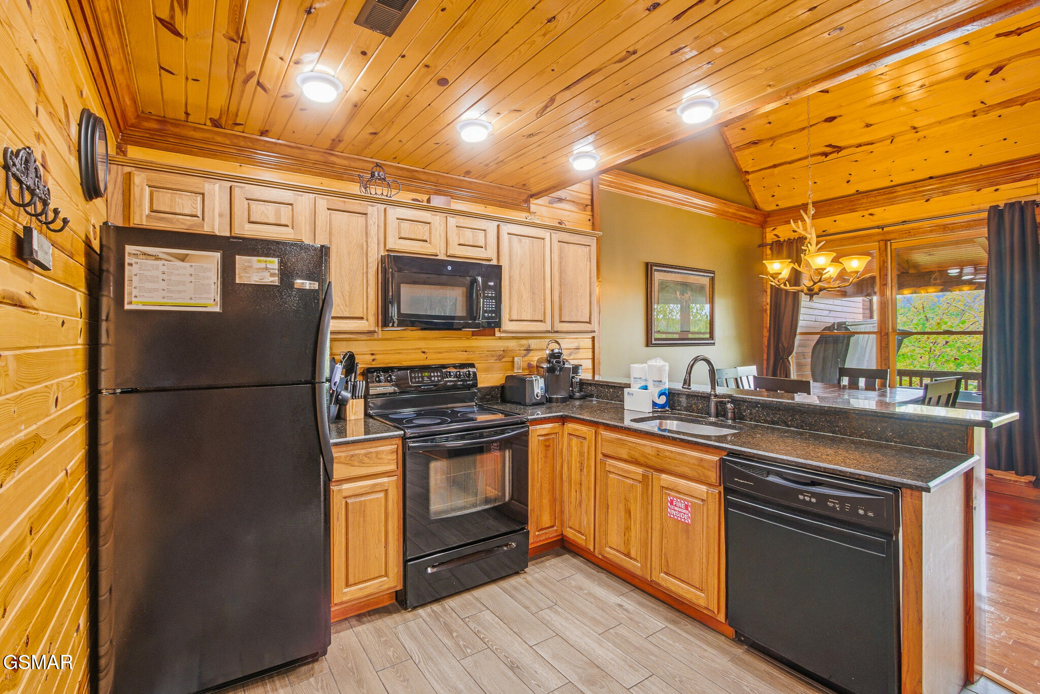 460 Big Bear Way Pigeon Forge TN 37863