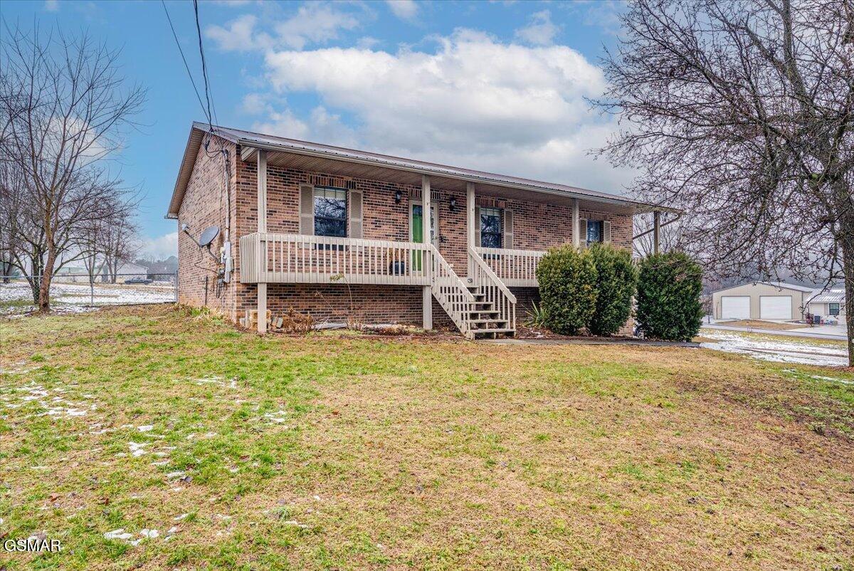 1605 Rolling Hills Drive Dandridge TN 37725