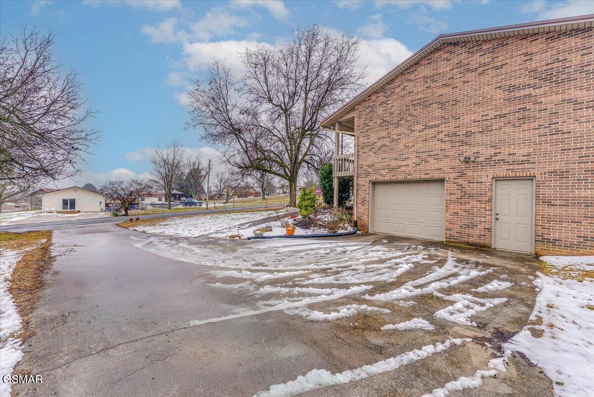 1605 Rolling Hills Drive Dandridge TN 37725