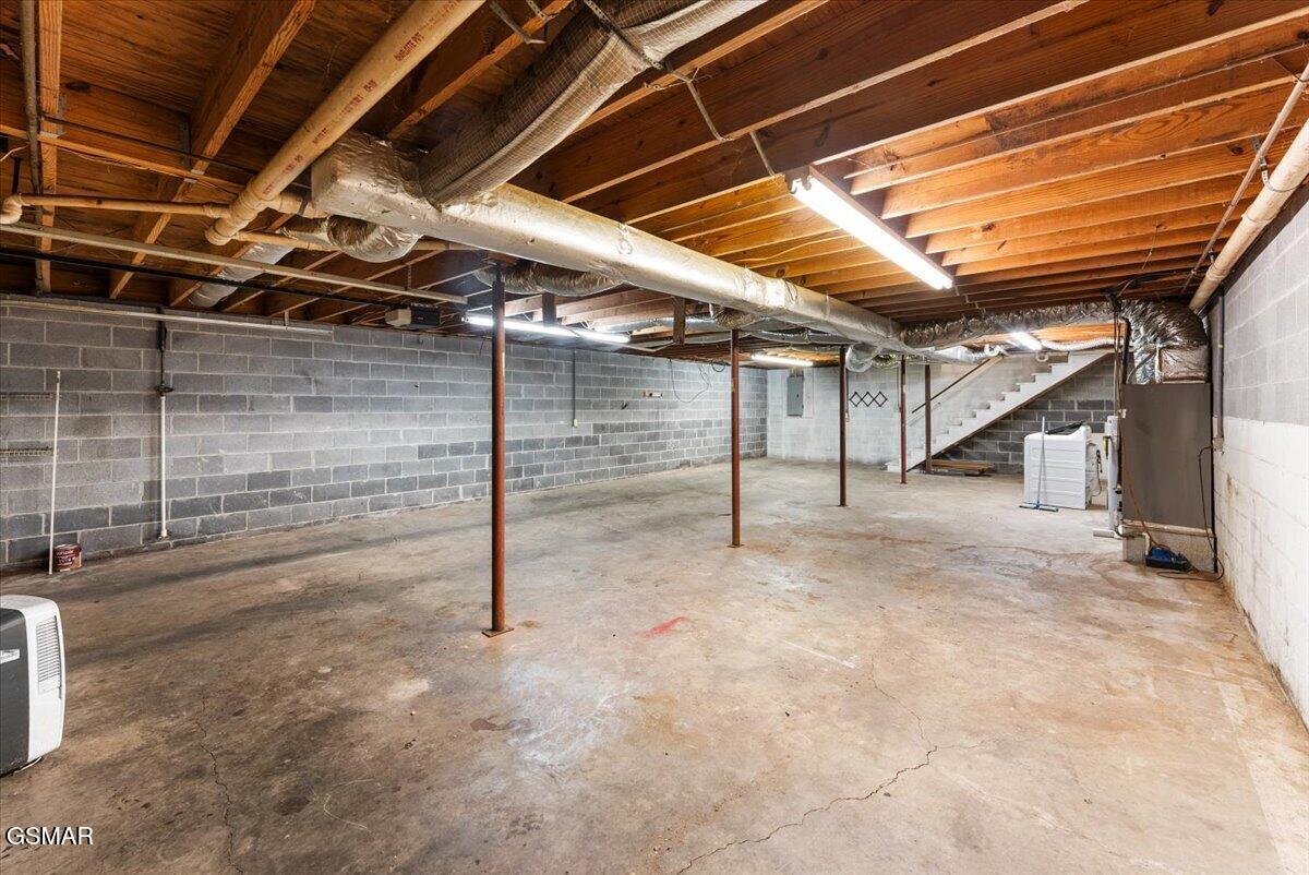 1605 Rolling Hills Drive Dandridge TN 37725