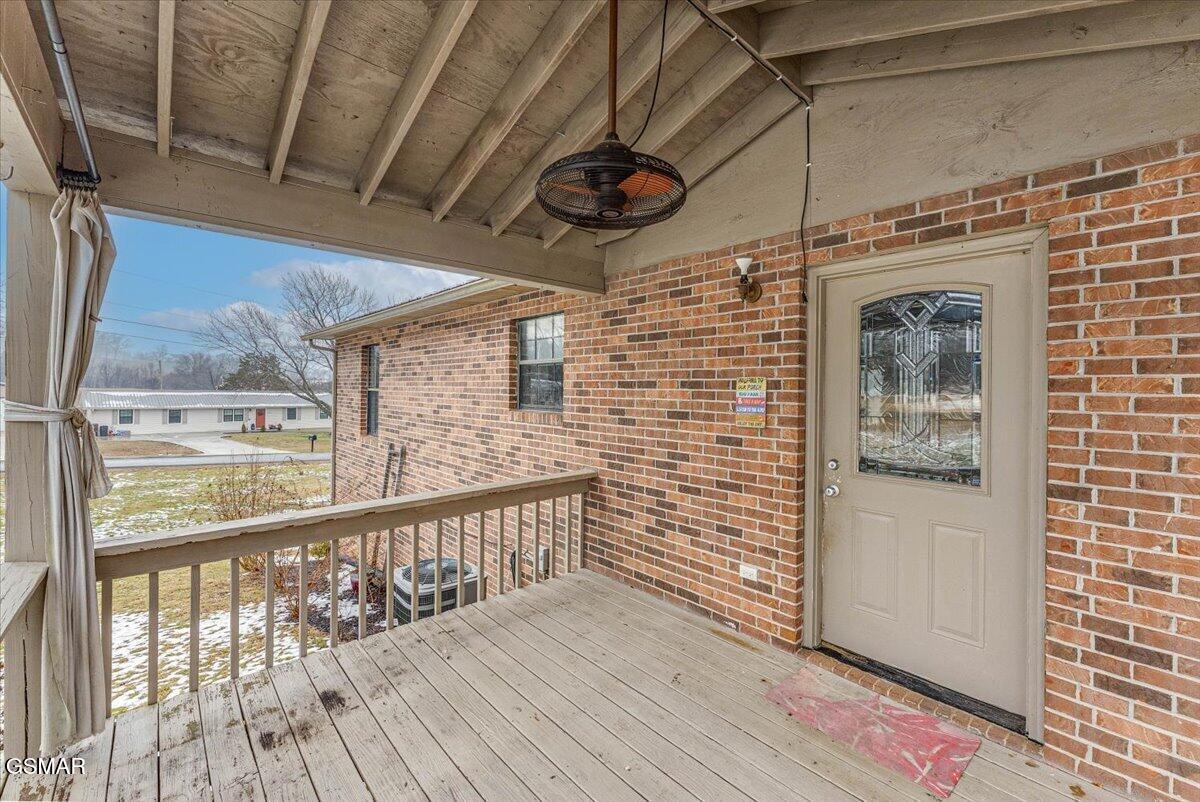 1605 Rolling Hills Drive Dandridge TN 37725