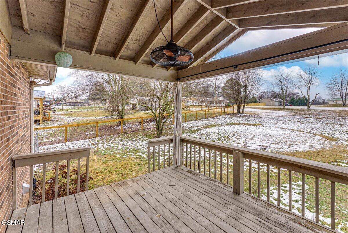 1605 Rolling Hills Drive Dandridge TN 37725