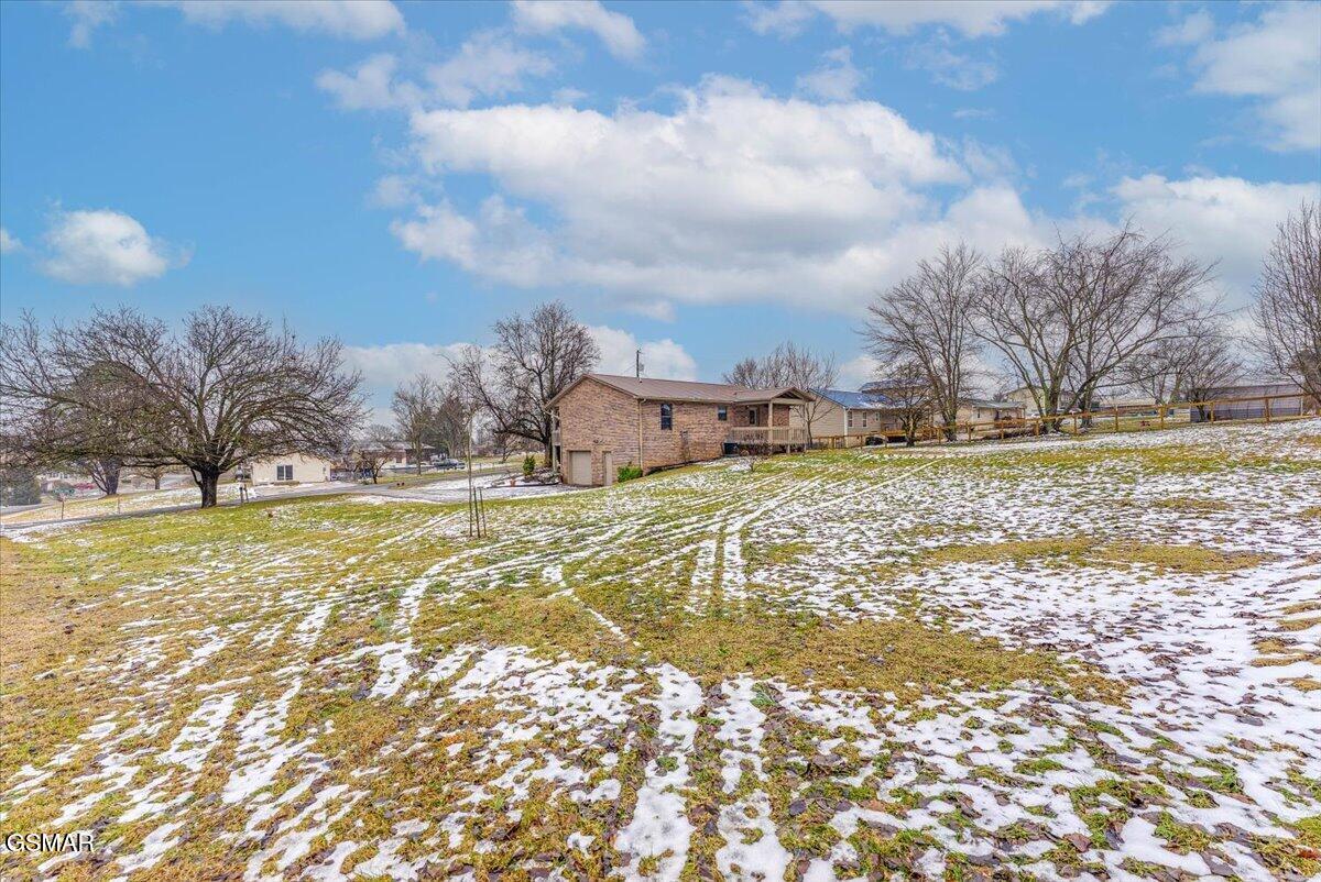 1605 Rolling Hills Drive Dandridge TN 37725