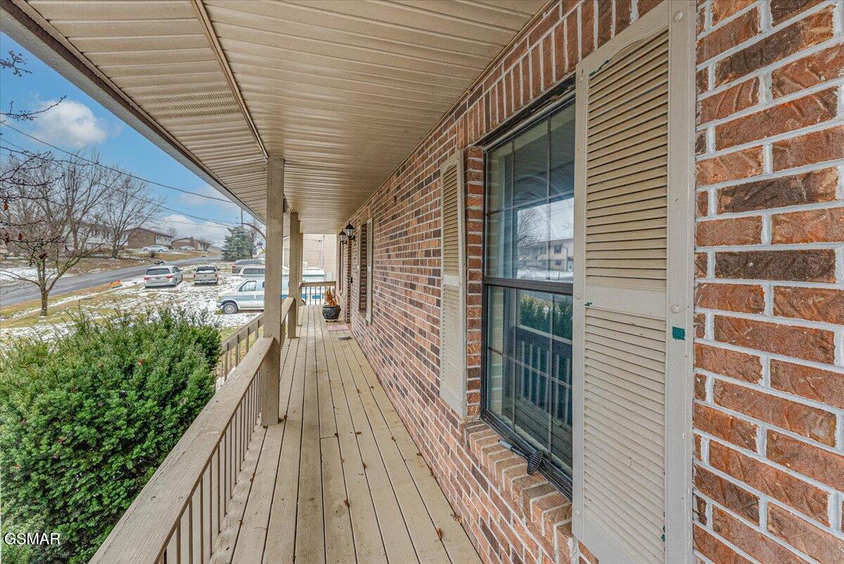 1605 Rolling Hills Drive Dandridge TN 37725