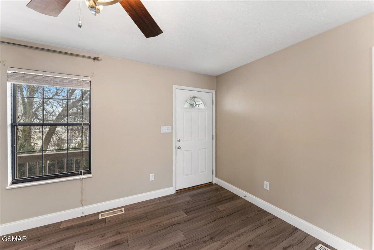 1605 Rolling Hills Drive Dandridge TN 37725