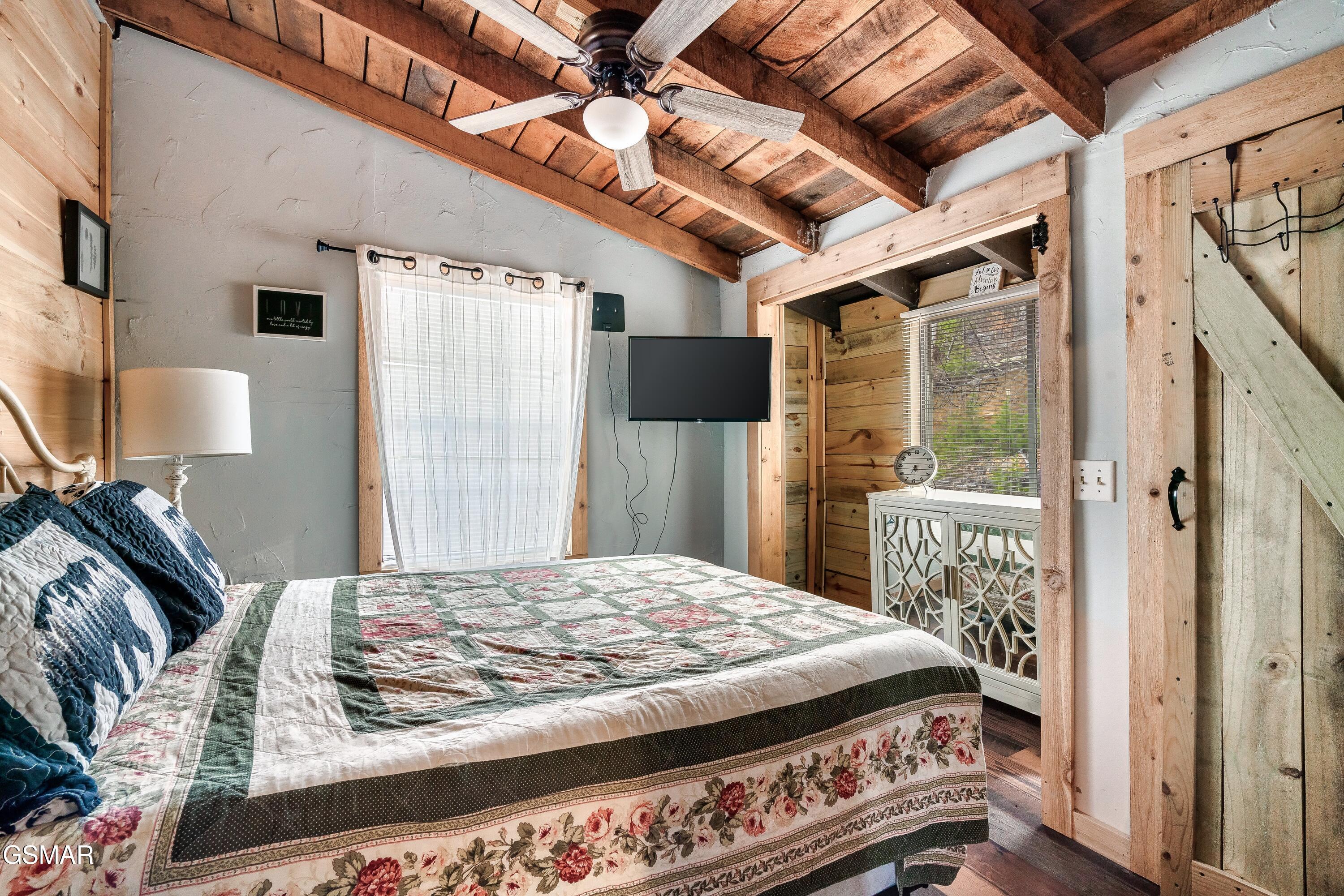 1174 Sharp Road Sevierville TN 37876