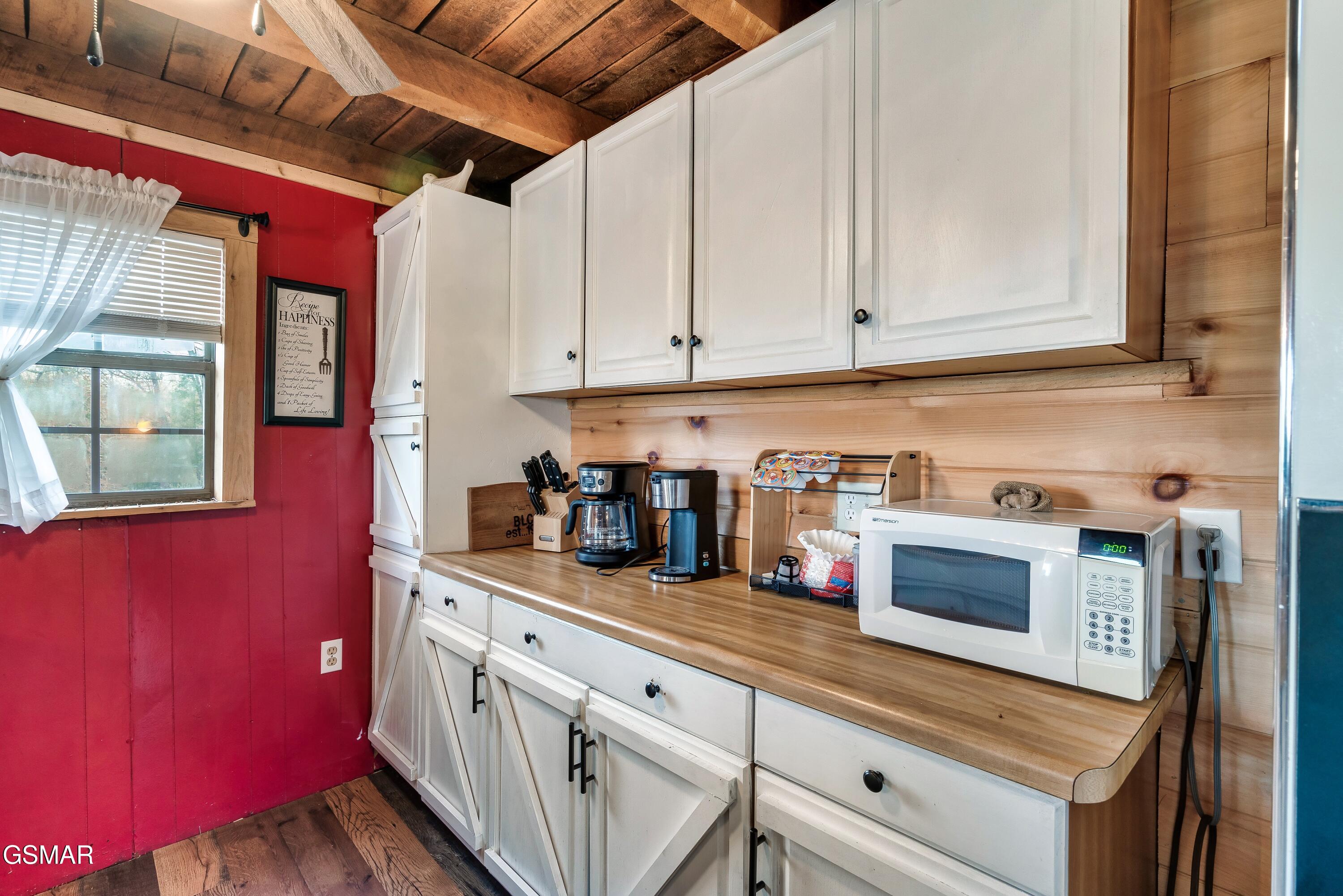 1174 Sharp Road Sevierville TN 37876