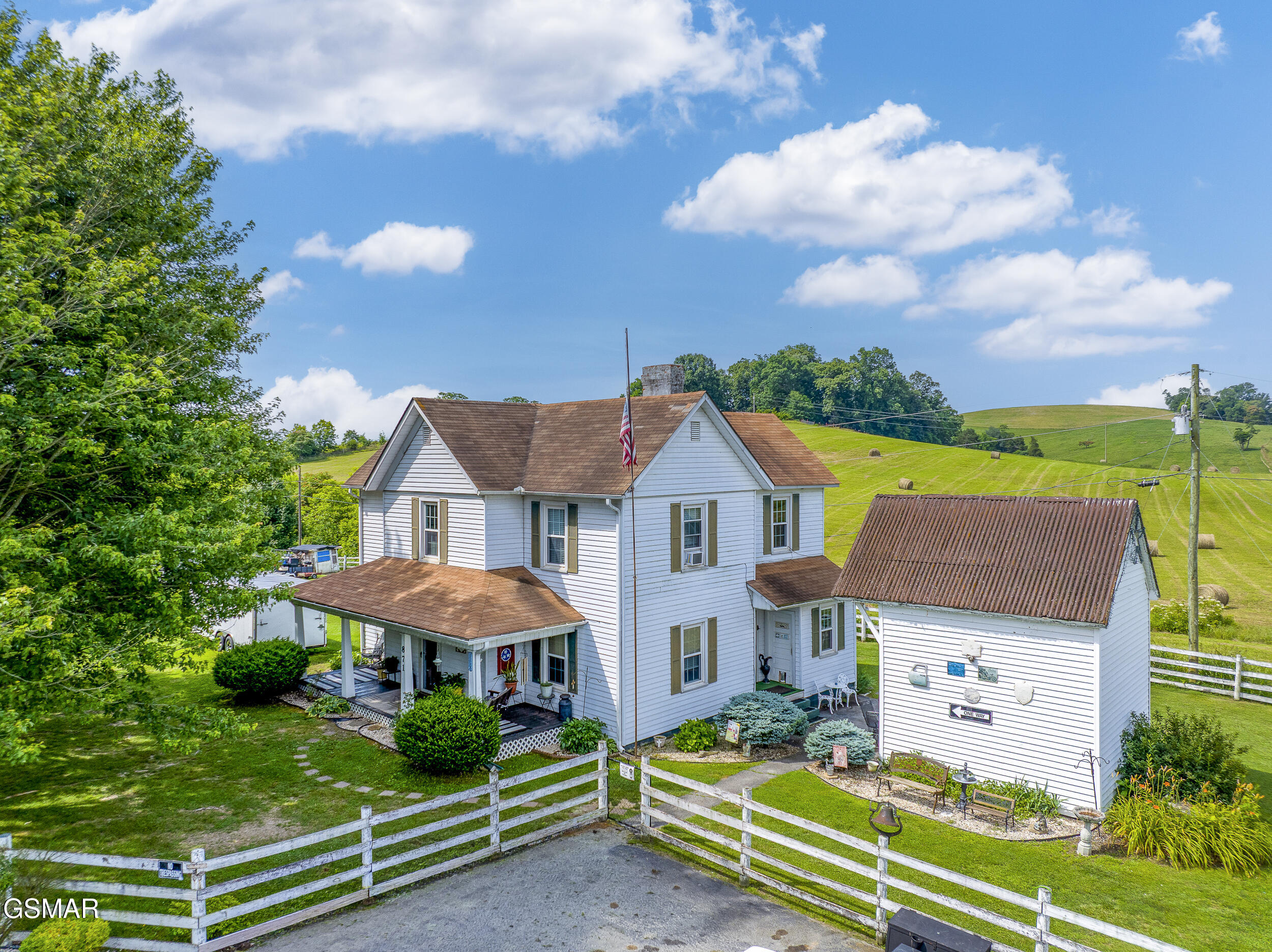 871 Hinkle Road Dandridge TN 37725
