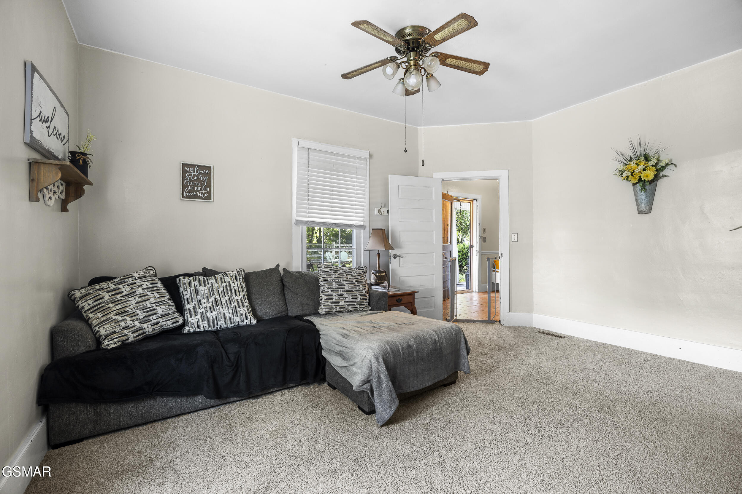 871 Hinkle Road Dandridge TN 37725