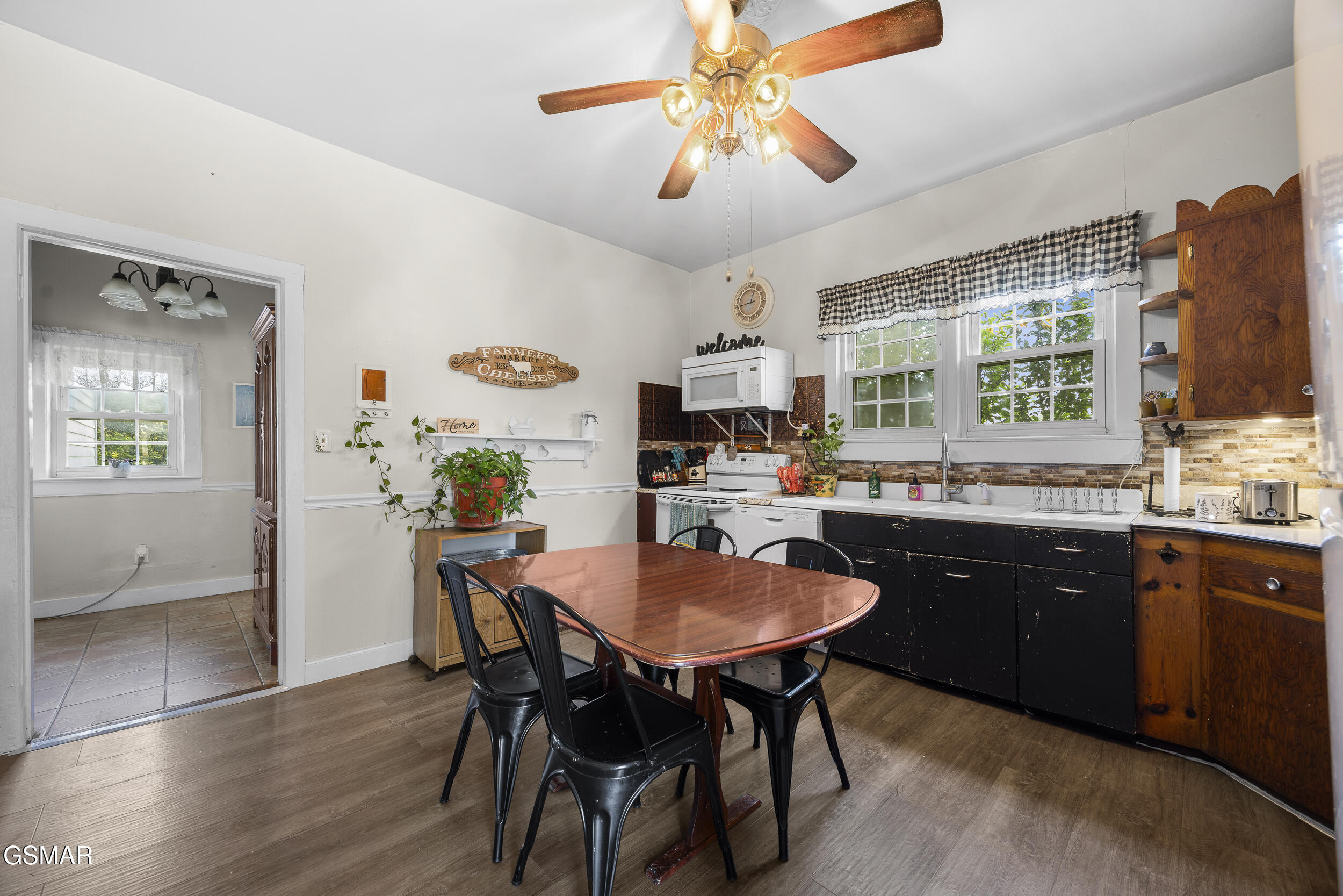 871 Hinkle Road Dandridge TN 37725