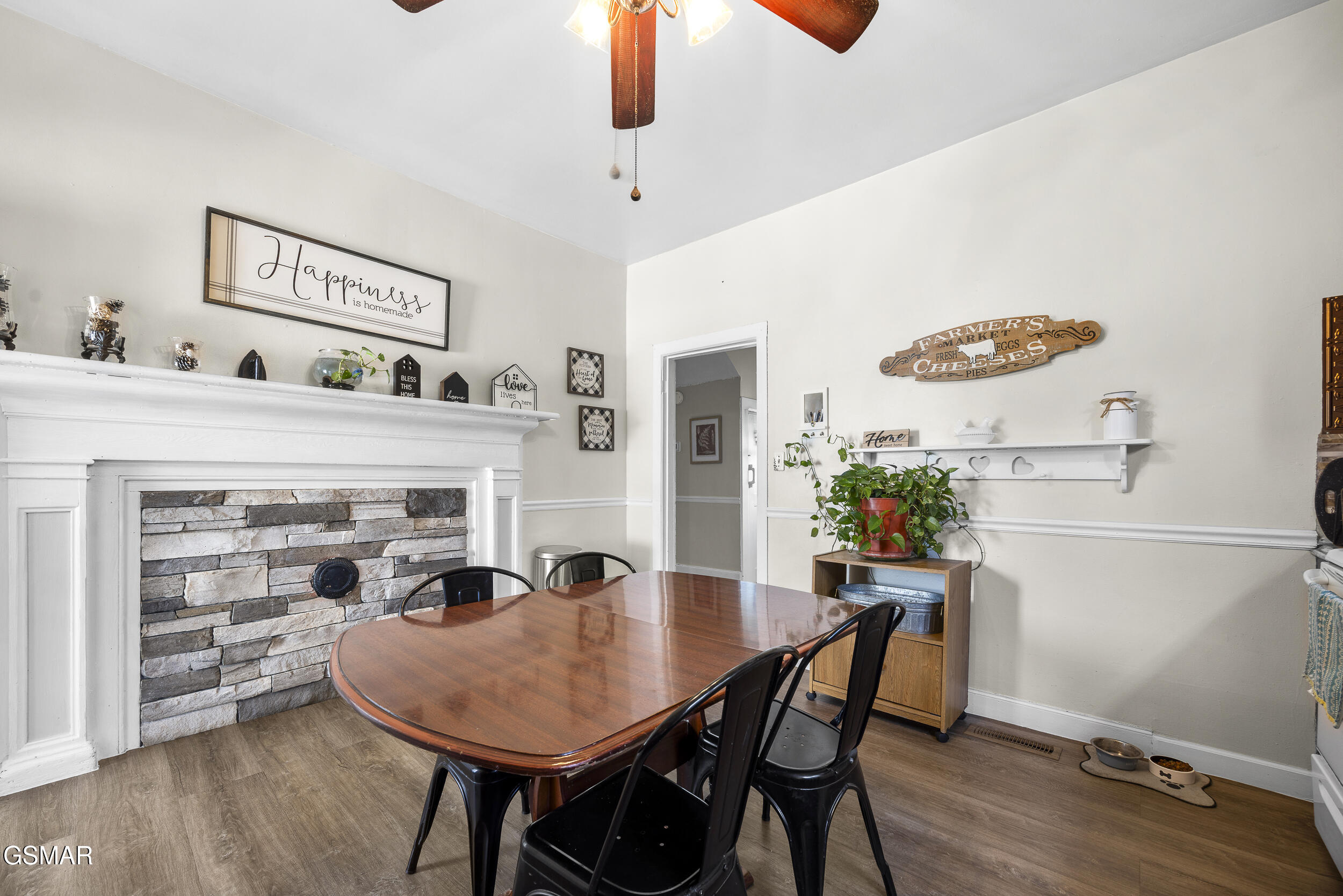 871 Hinkle Road Dandridge TN 37725