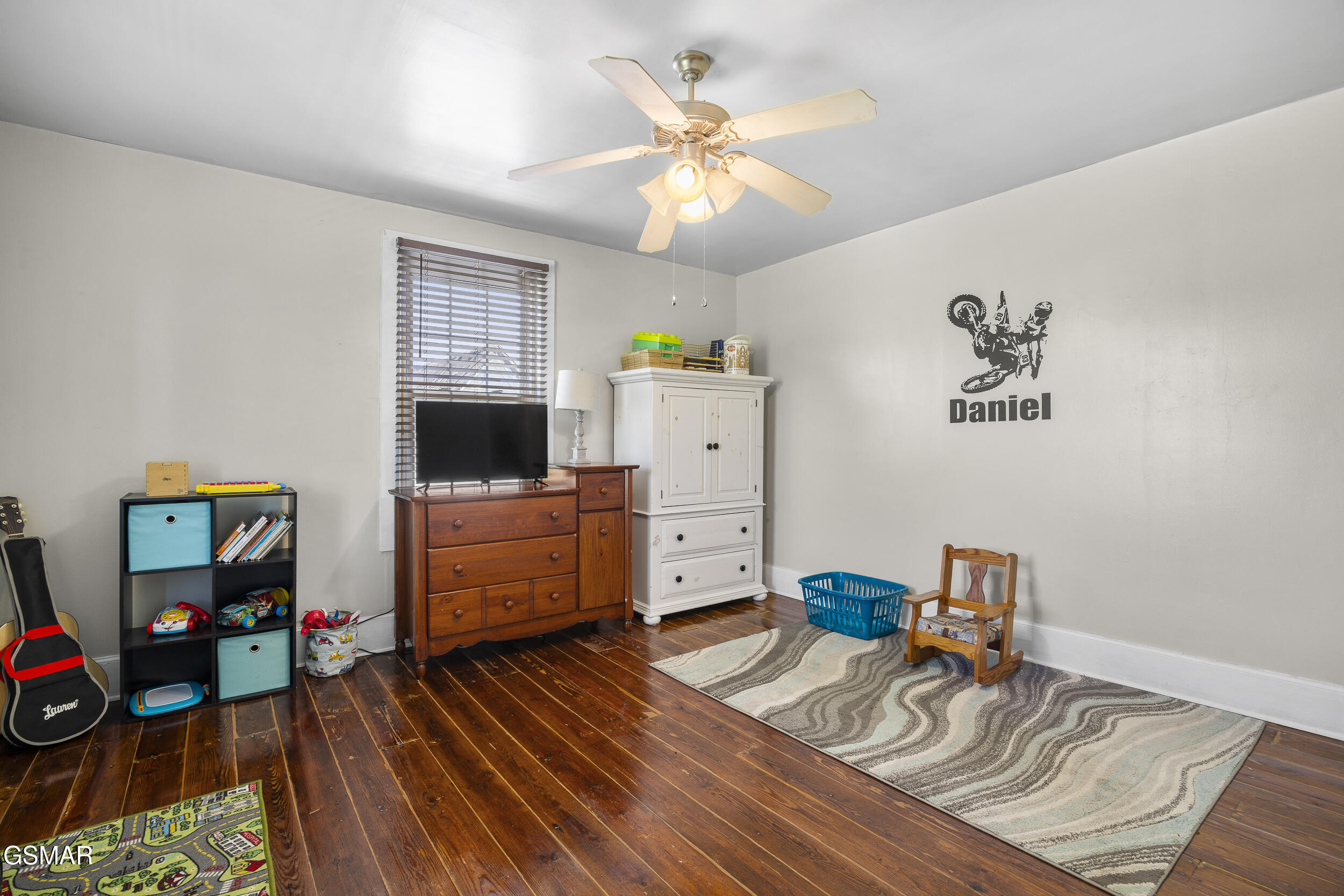 871 Hinkle Road Dandridge TN 37725