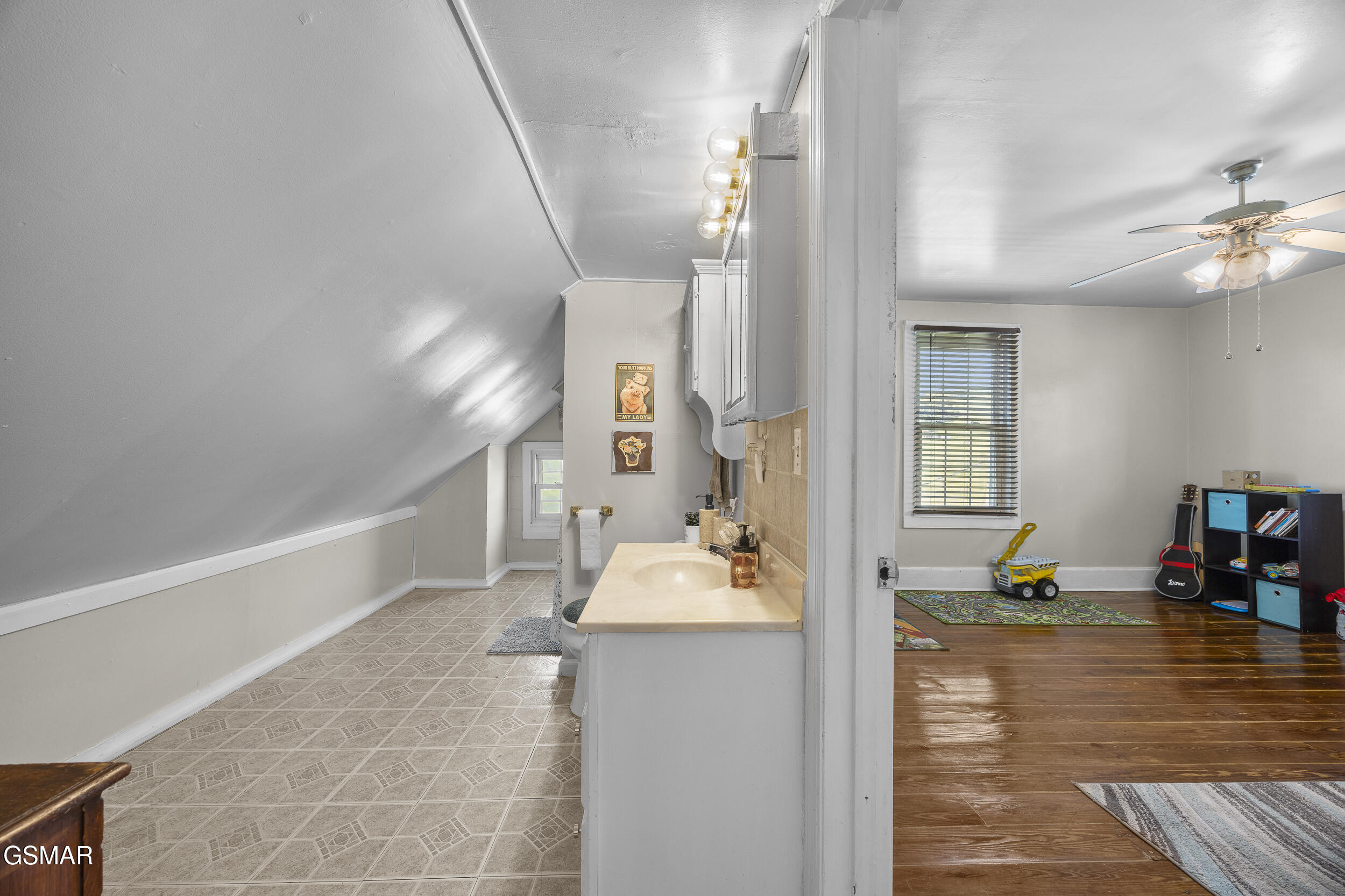 871 Hinkle Road Dandridge TN 37725