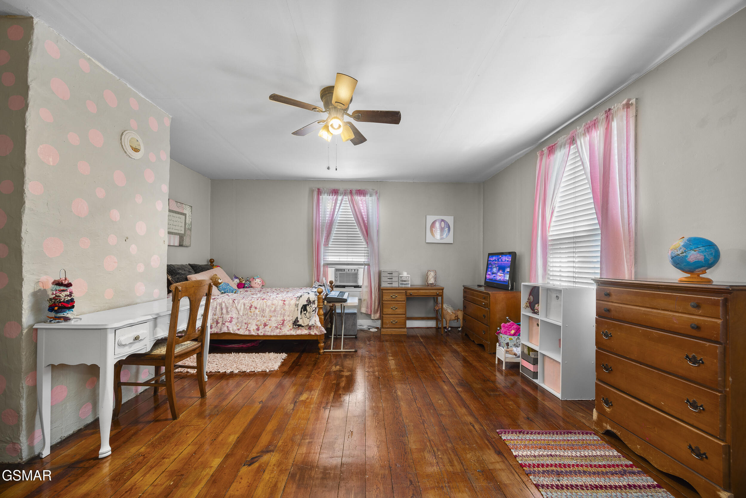 871 Hinkle Road Dandridge TN 37725