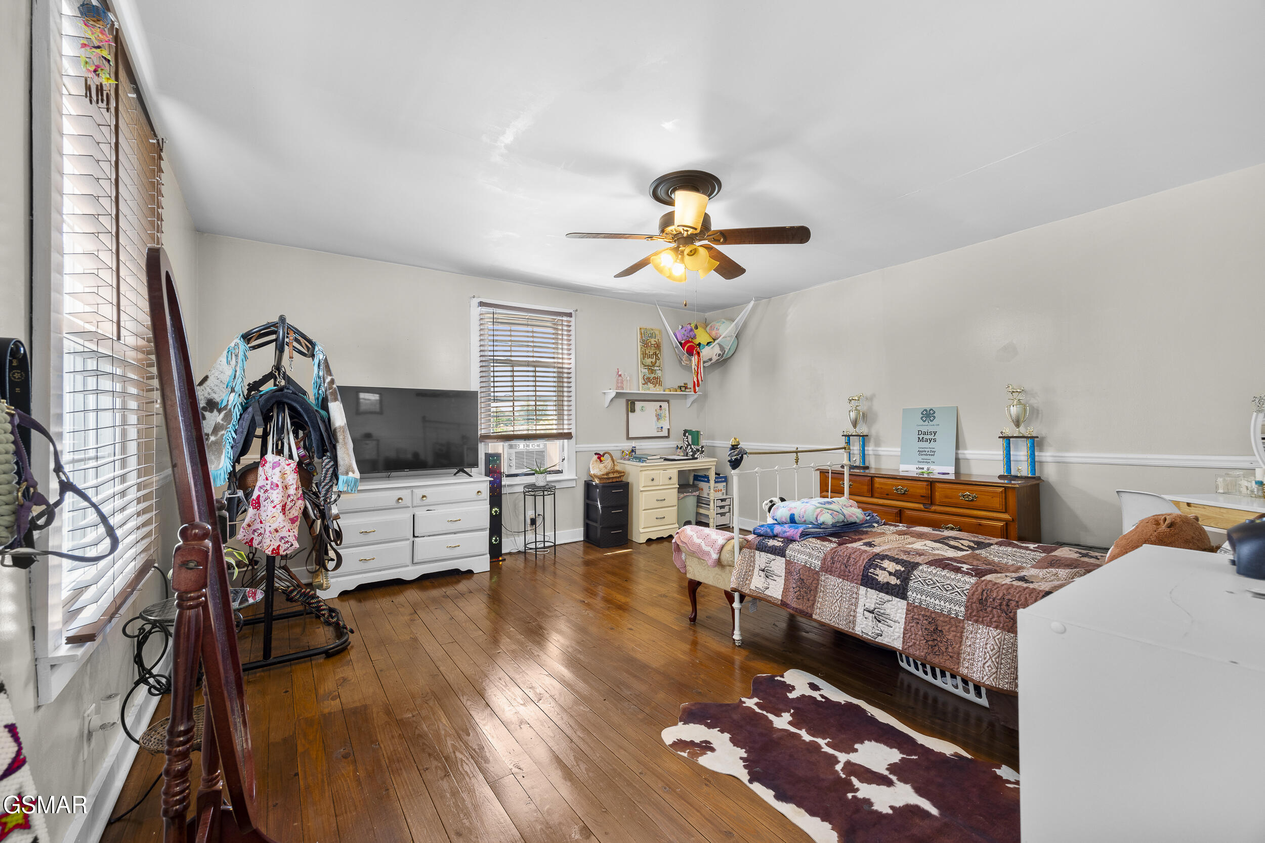 871 Hinkle Road Dandridge TN 37725