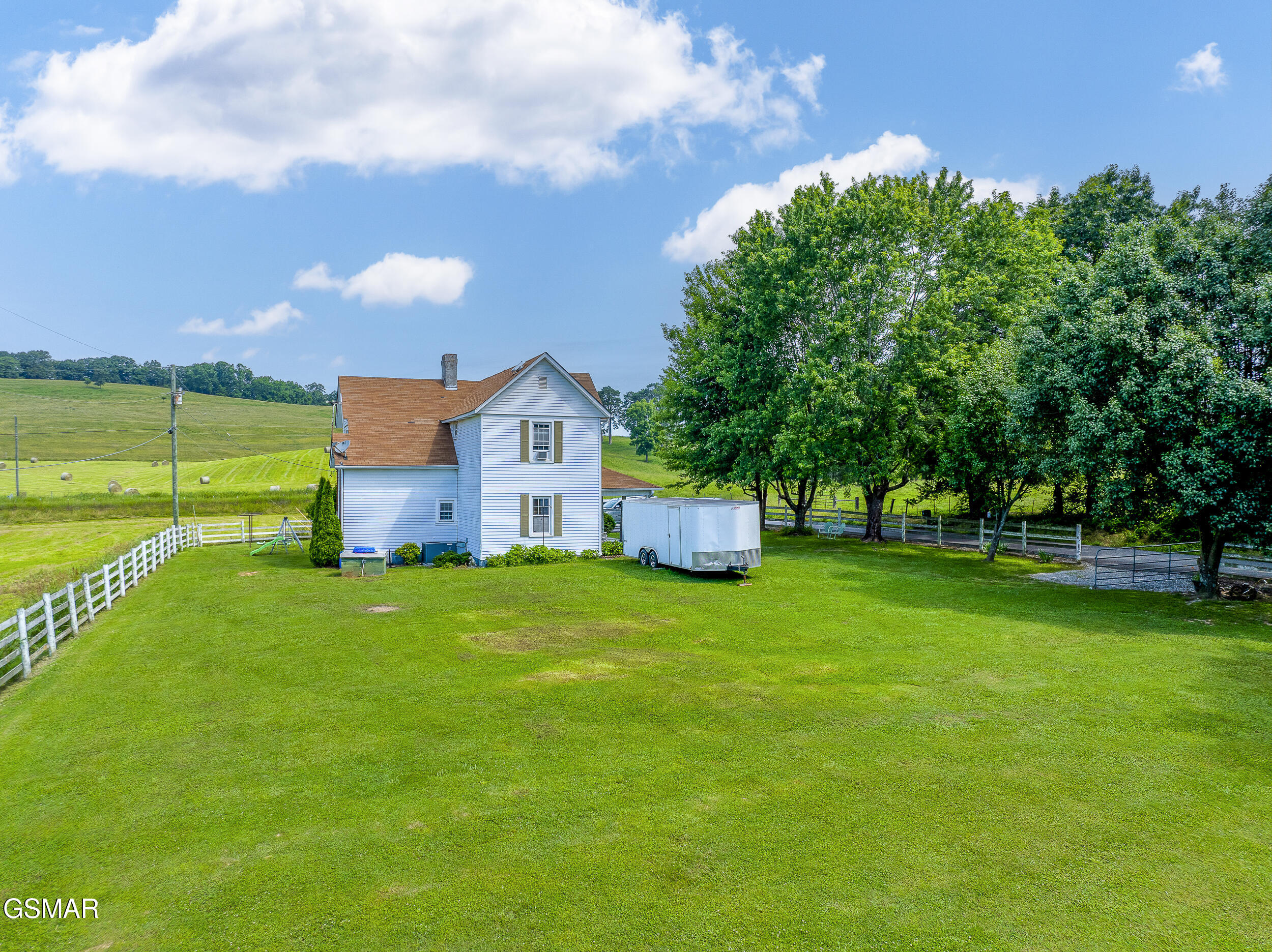 871 Hinkle Road Dandridge TN 37725