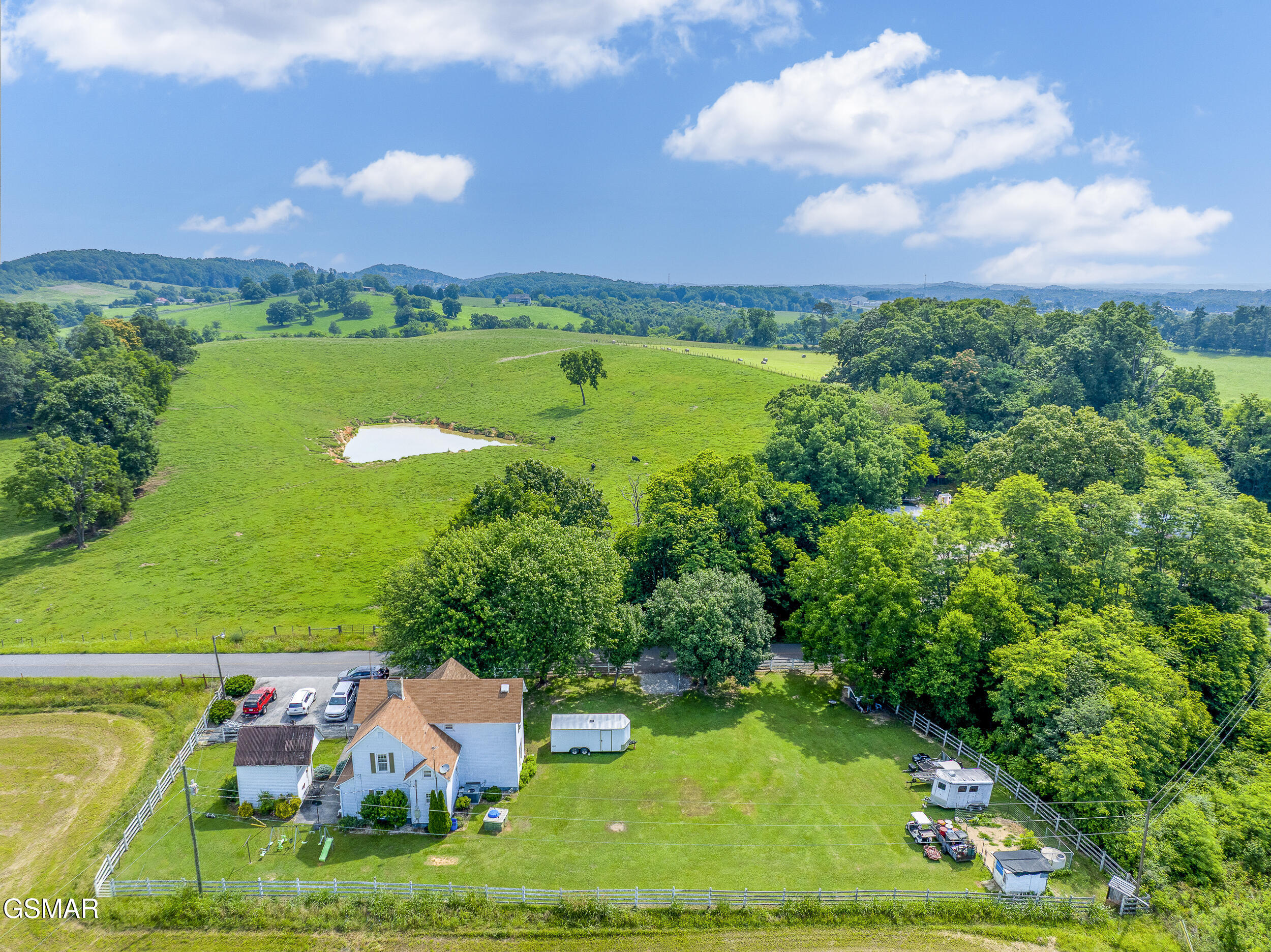 871 Hinkle Road Dandridge TN 37725