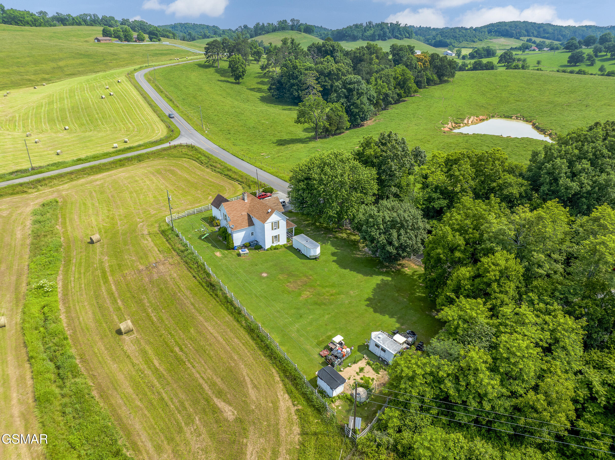 871 Hinkle Road Dandridge TN 37725