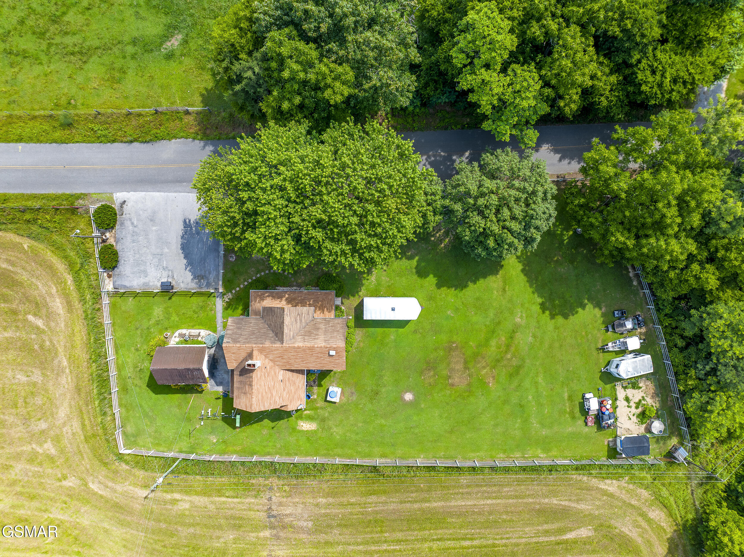 871 Hinkle Road Dandridge TN 37725