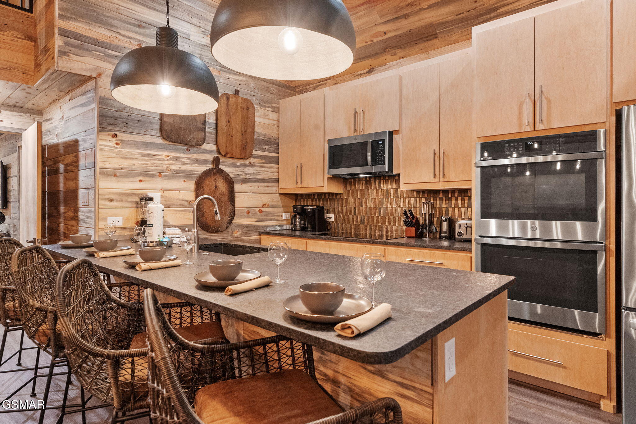 1421 Silver Poplar Lane Sevierville TN 37876