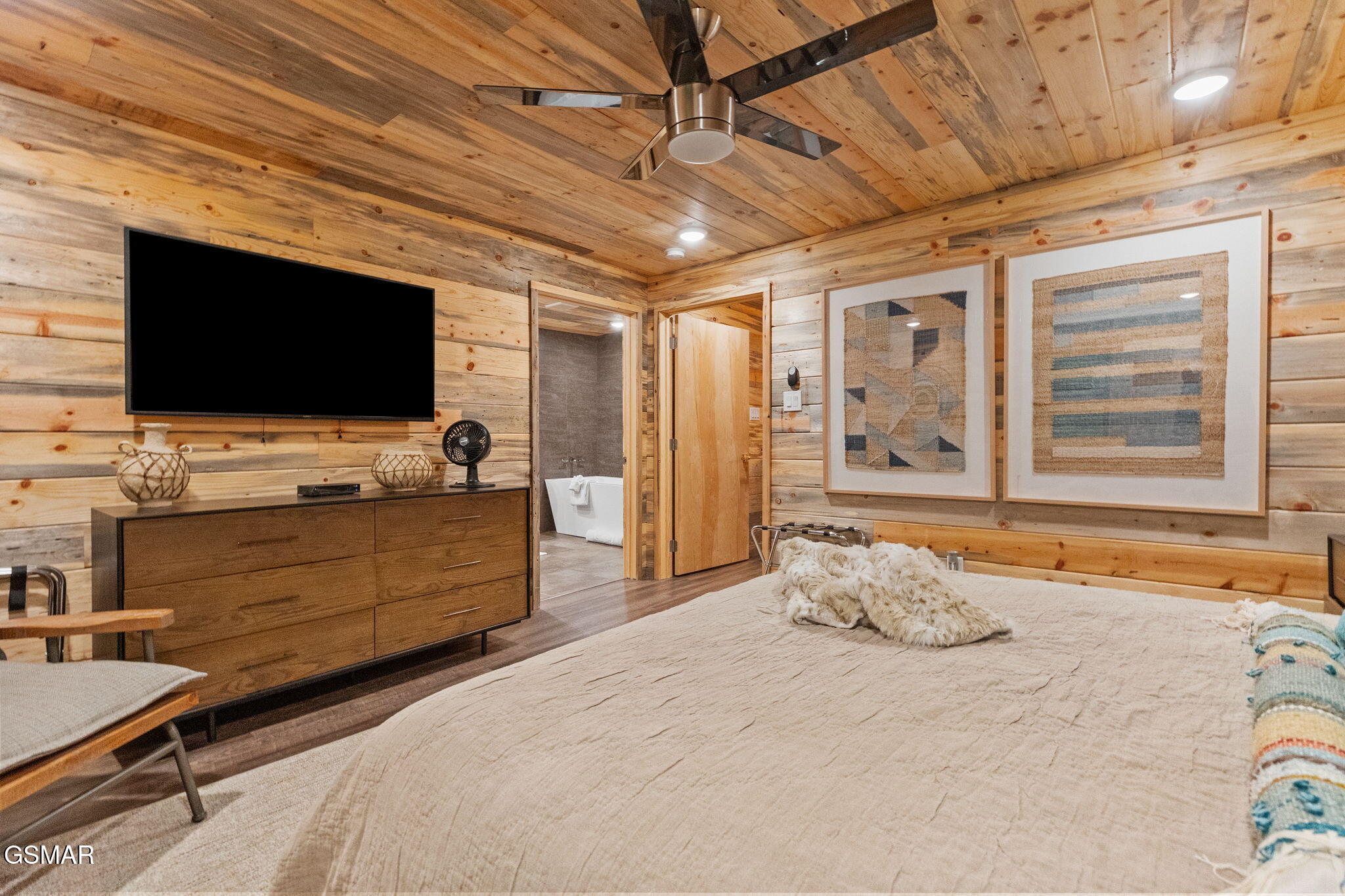 1421 Silver Poplar Lane Sevierville TN 37876