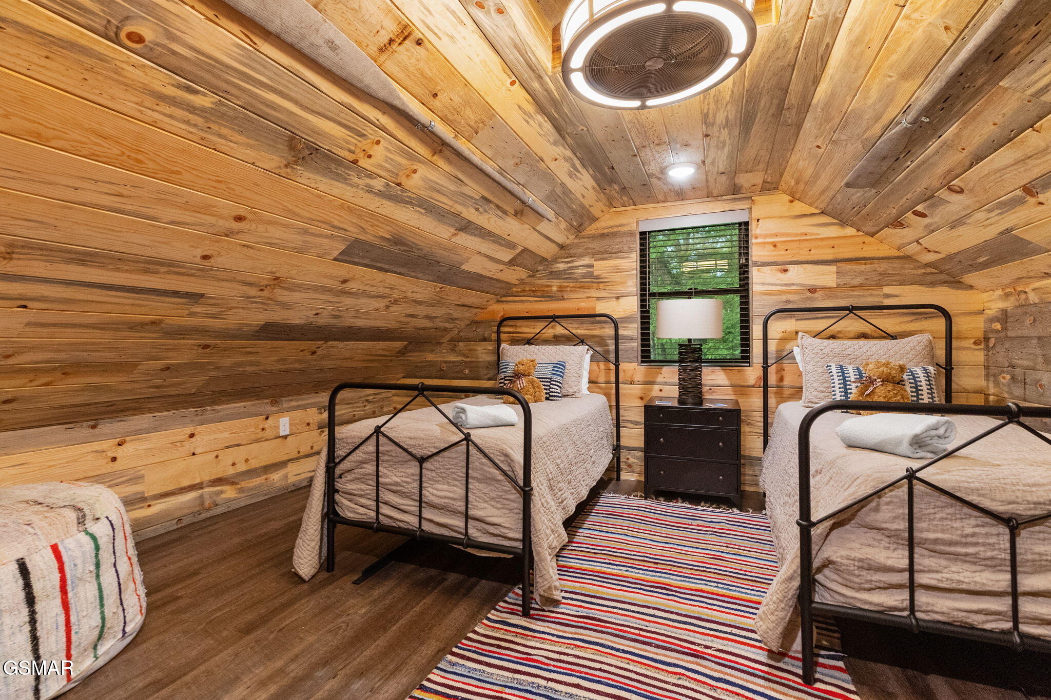 1421 Silver Poplar Lane Sevierville TN 37876