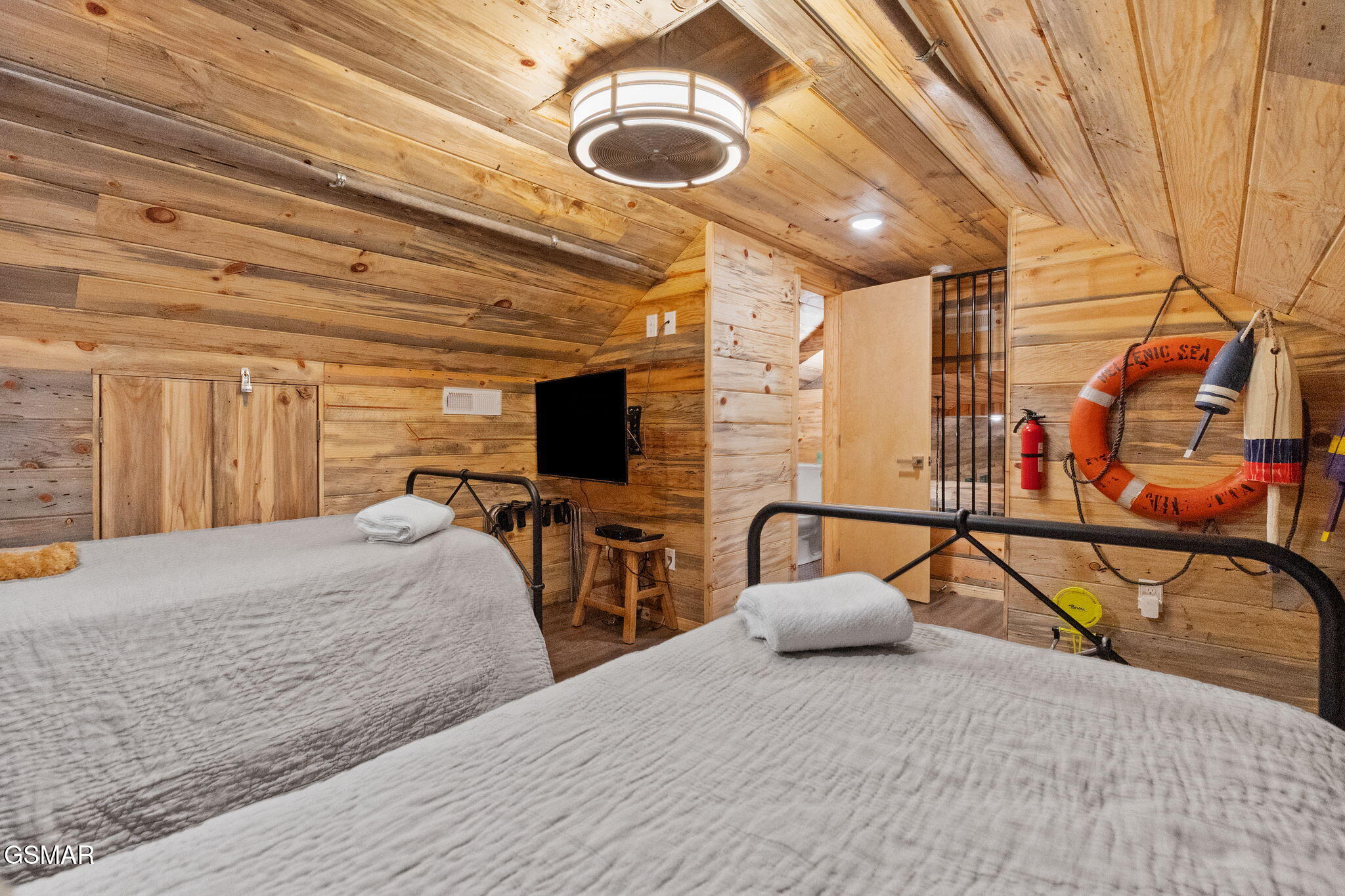 1421 Silver Poplar Lane Sevierville TN 37876