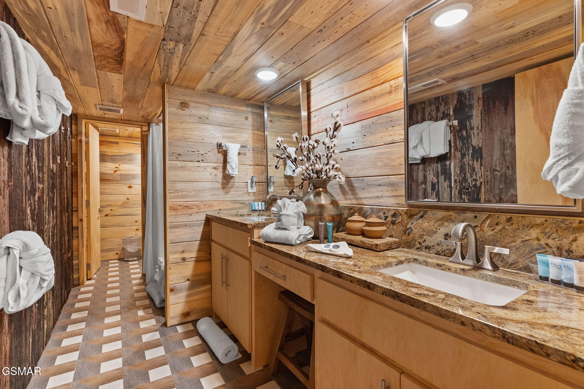 1421 Silver Poplar Lane Sevierville TN 37876