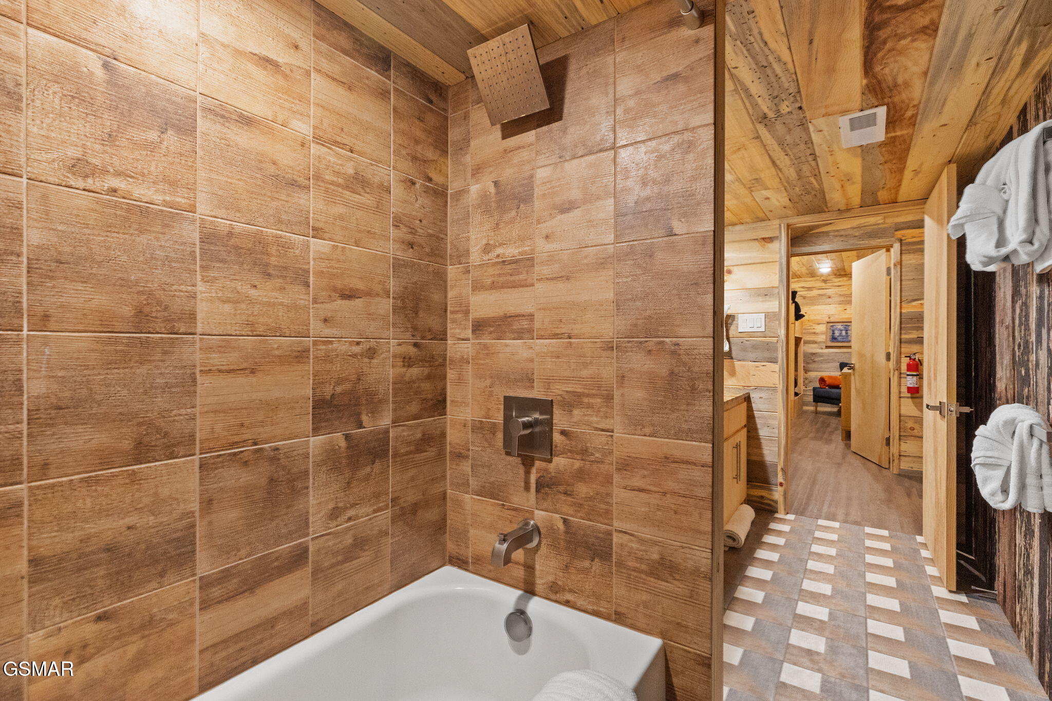 1421 Silver Poplar Lane Sevierville TN 37876