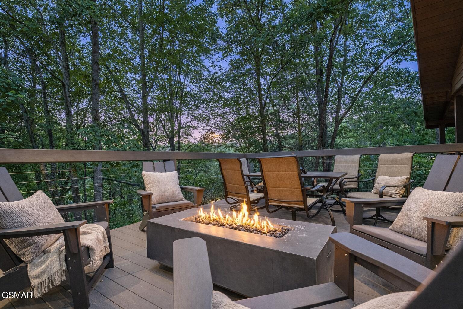 1421 Silver Poplar Lane Sevierville TN 37876