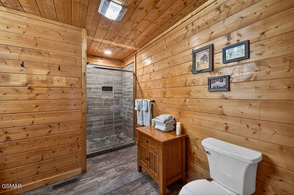 645 Chickasaw Gap Way Pigeon Forge TN 37863