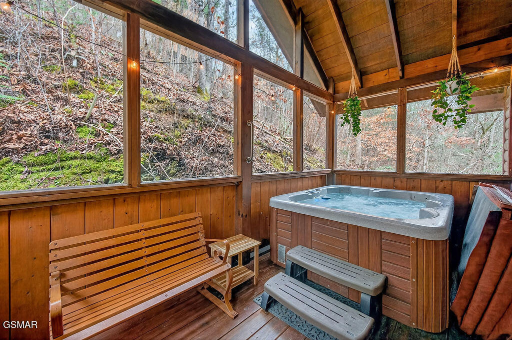 645 Chickasaw Gap Way Pigeon Forge TN 37863