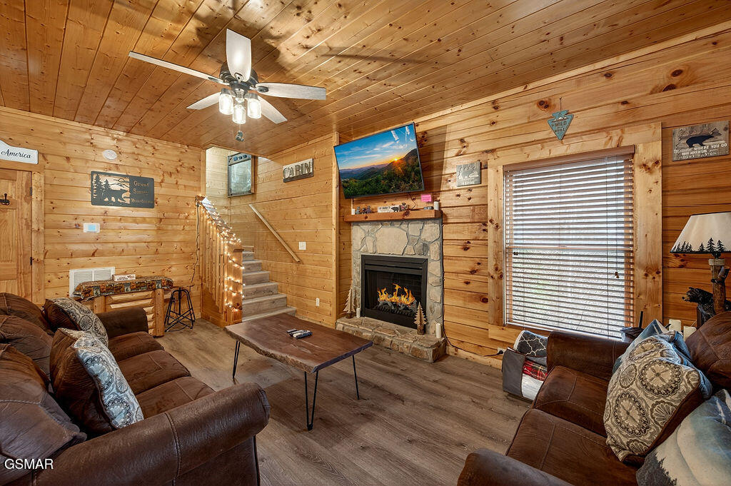 645 Chickasaw Gap Way Pigeon Forge TN 37863