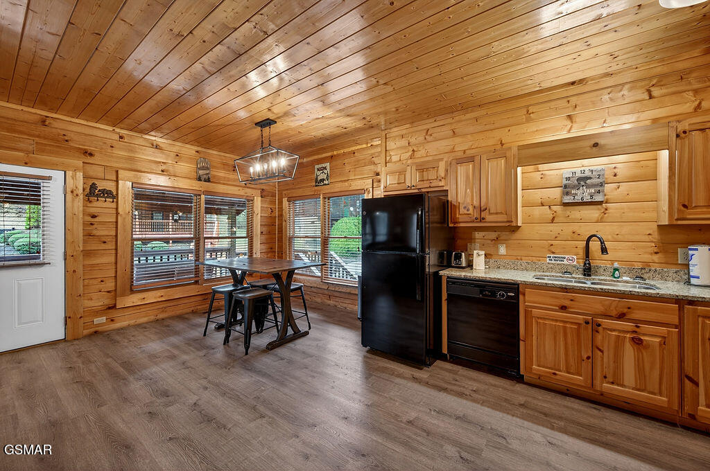 645 Chickasaw Gap Way Pigeon Forge TN 37863