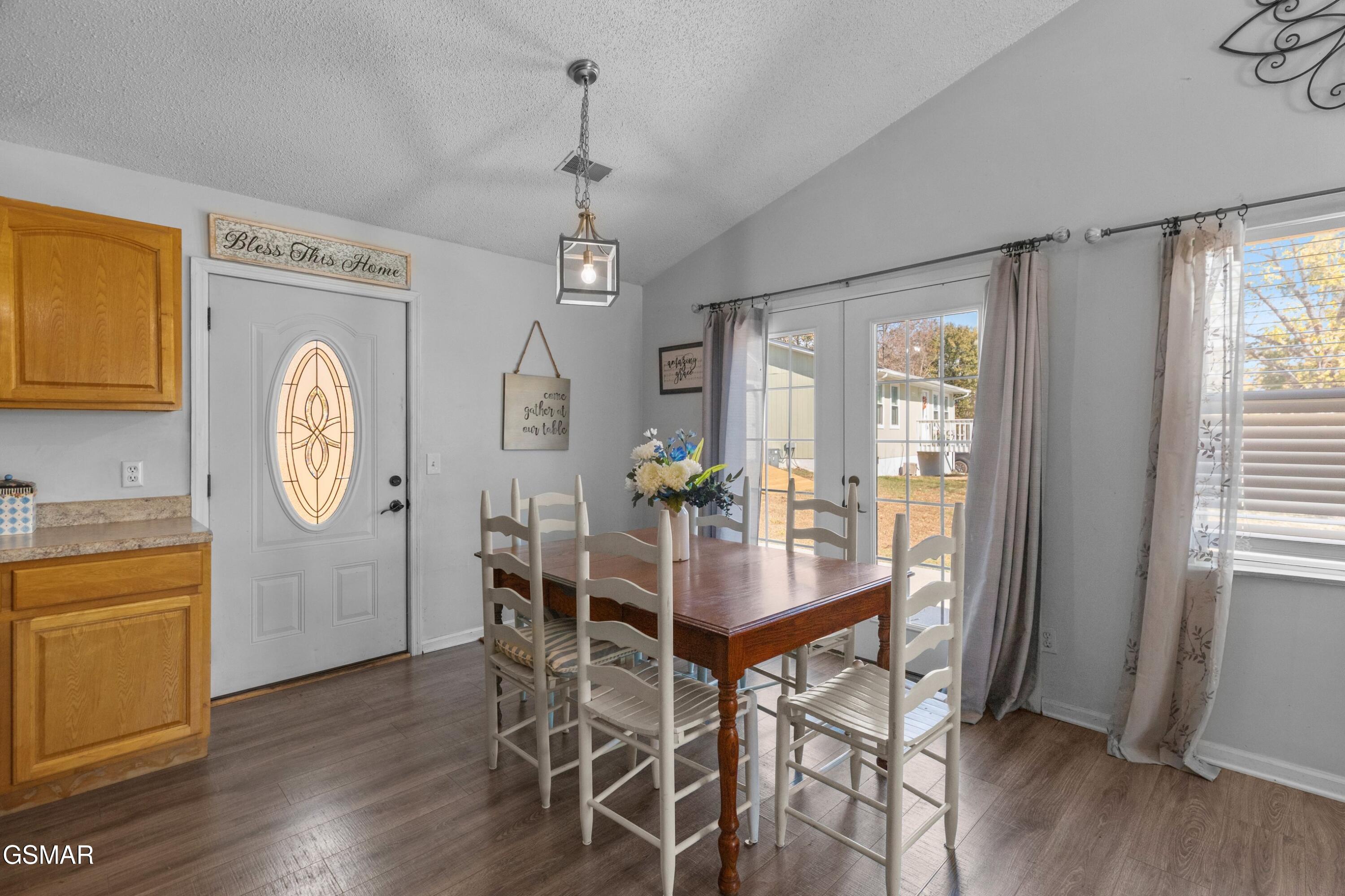 1573 Old Chisholm Trail Dandridge TN 37725