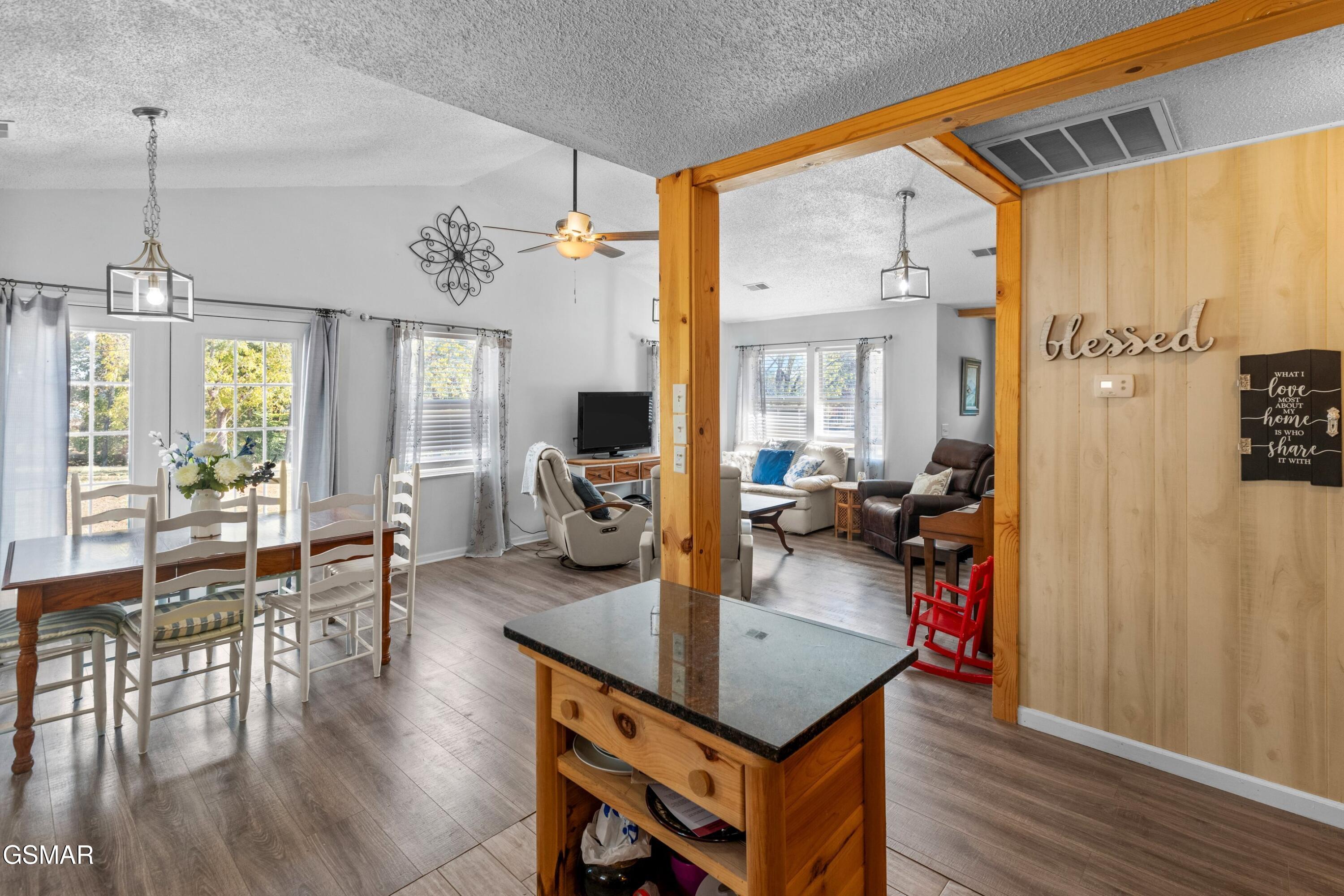 1573 Old Chisholm Trail Dandridge TN 37725