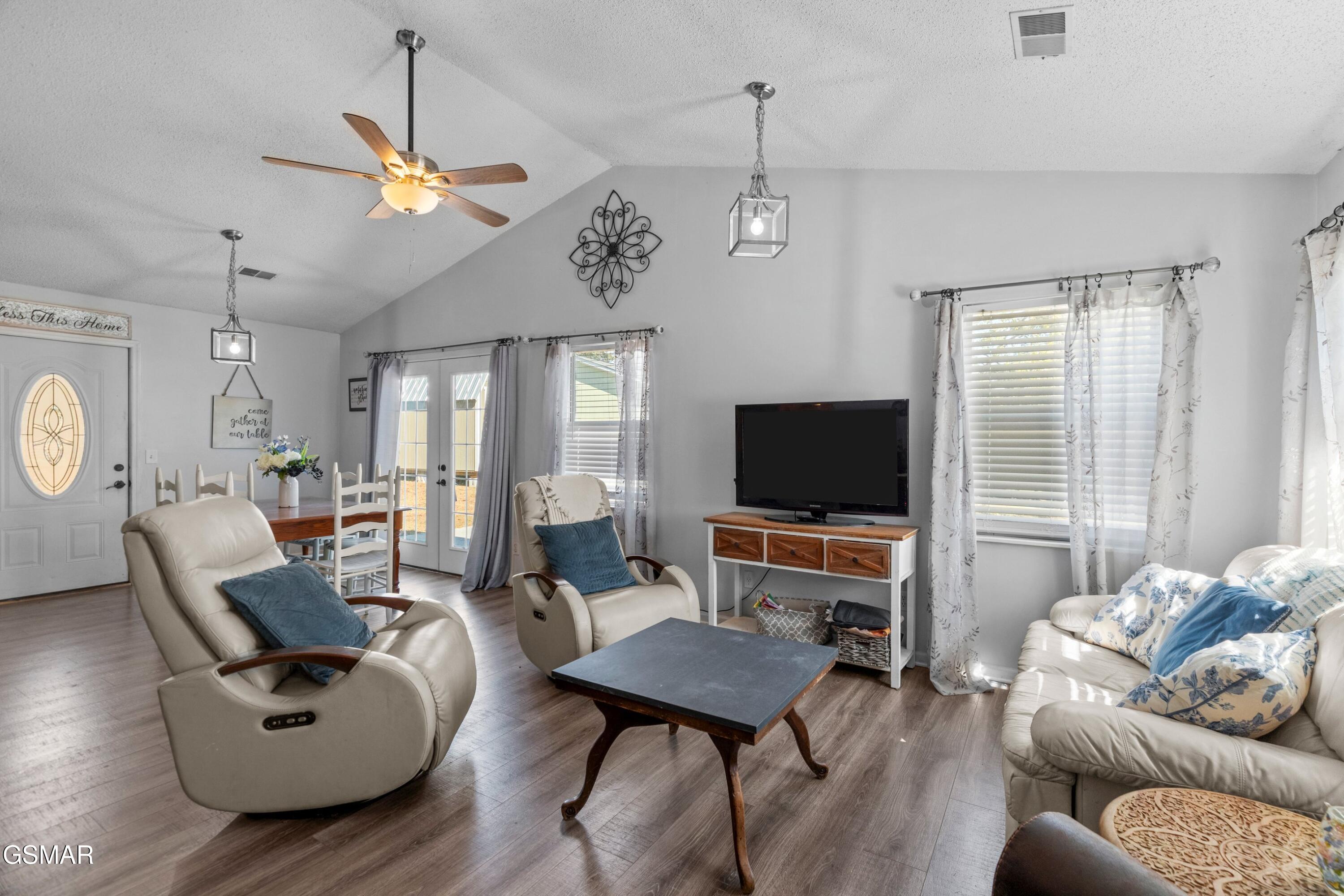 1573 Old Chisholm Trail Dandridge TN 37725