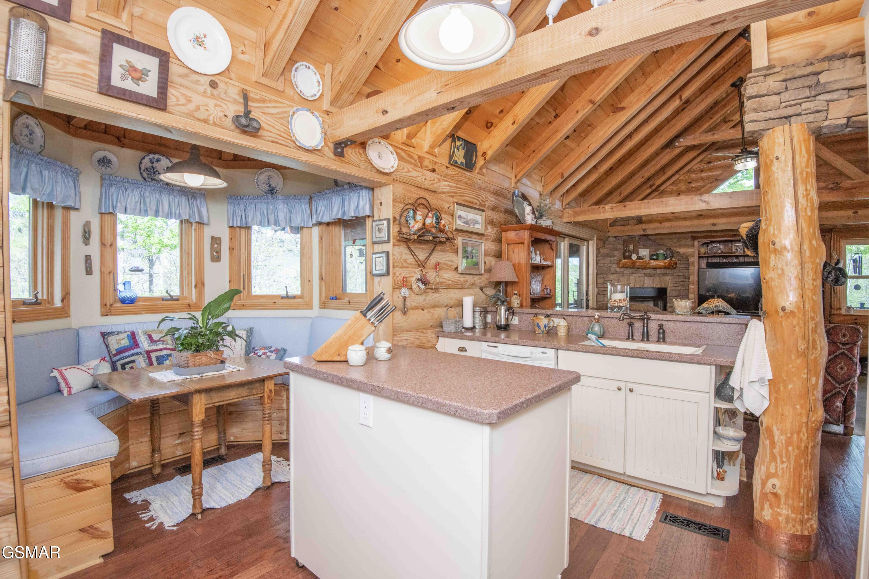 3123 Rocking Chair Lane Sevierville TN 37862