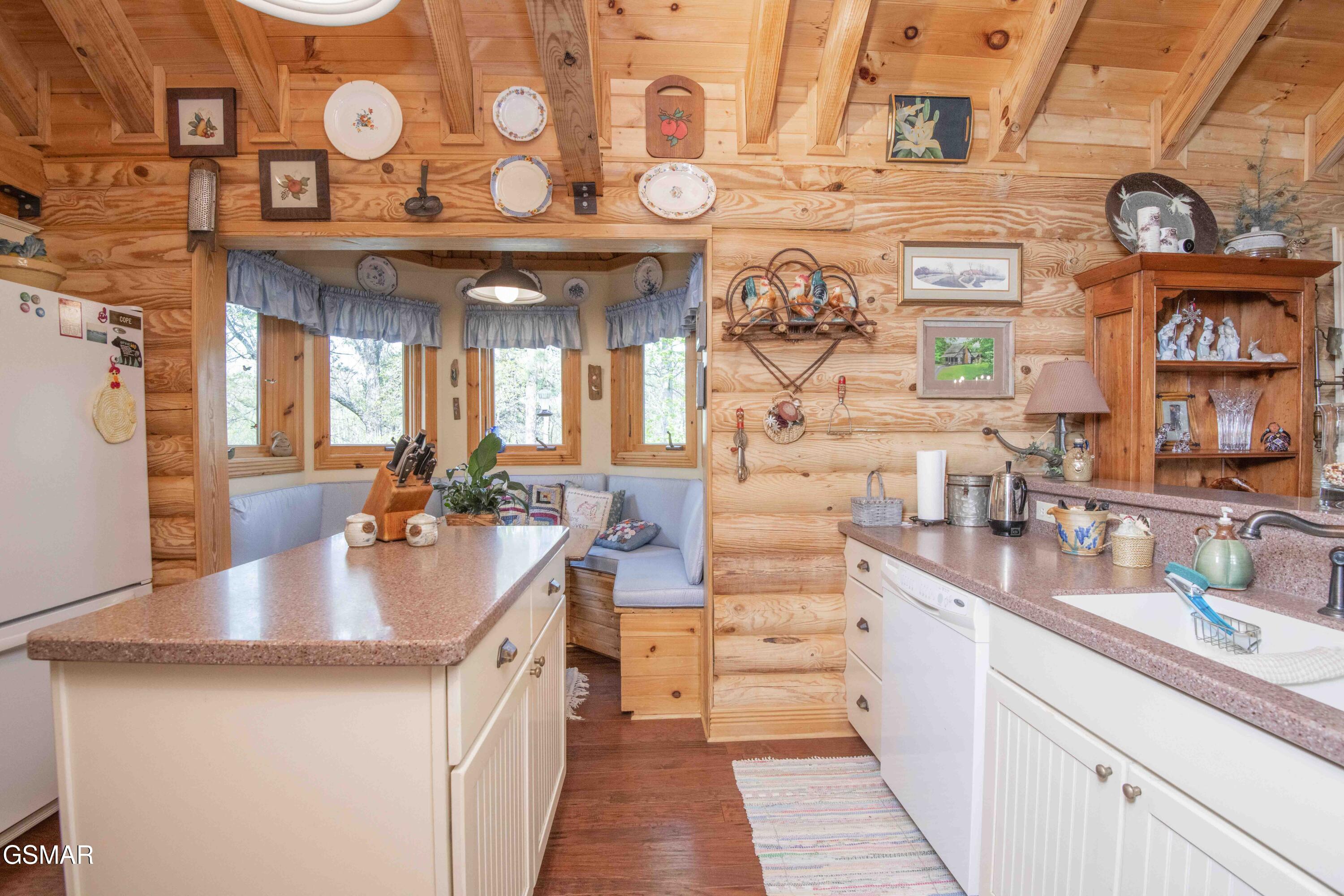 3123 Rocking Chair Lane Sevierville TN 37862