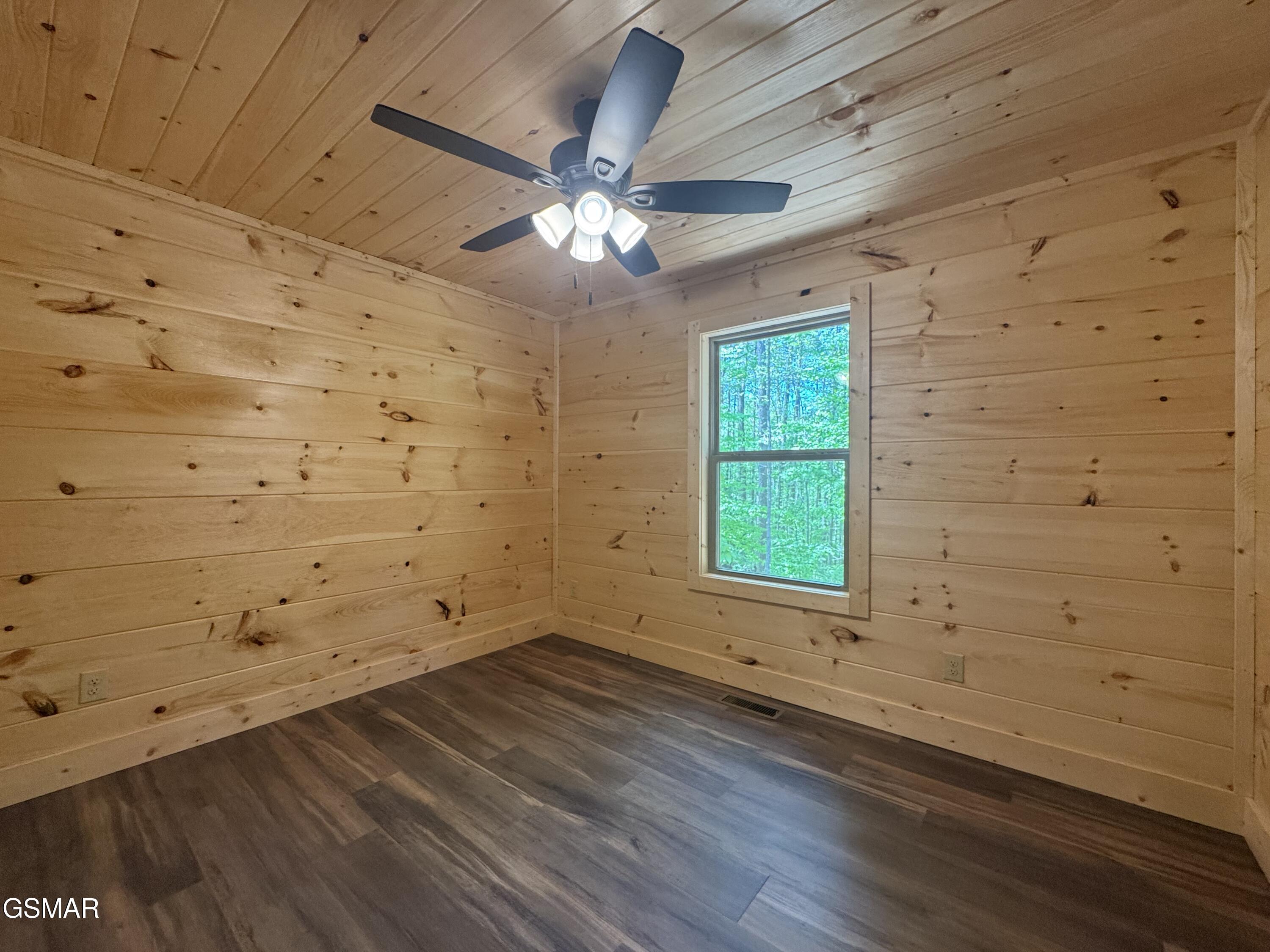 4002 Wears Cove Road Sevierville TN 37862