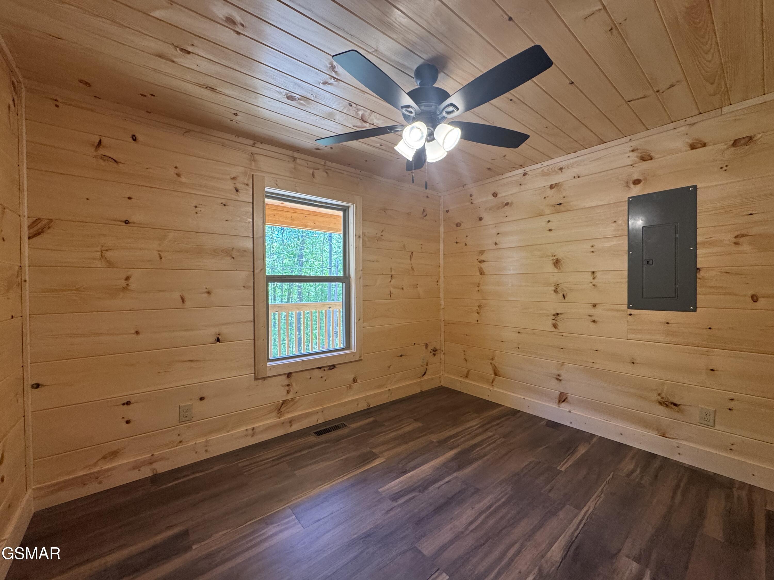 4002 Wears Cove Road Sevierville TN 37862