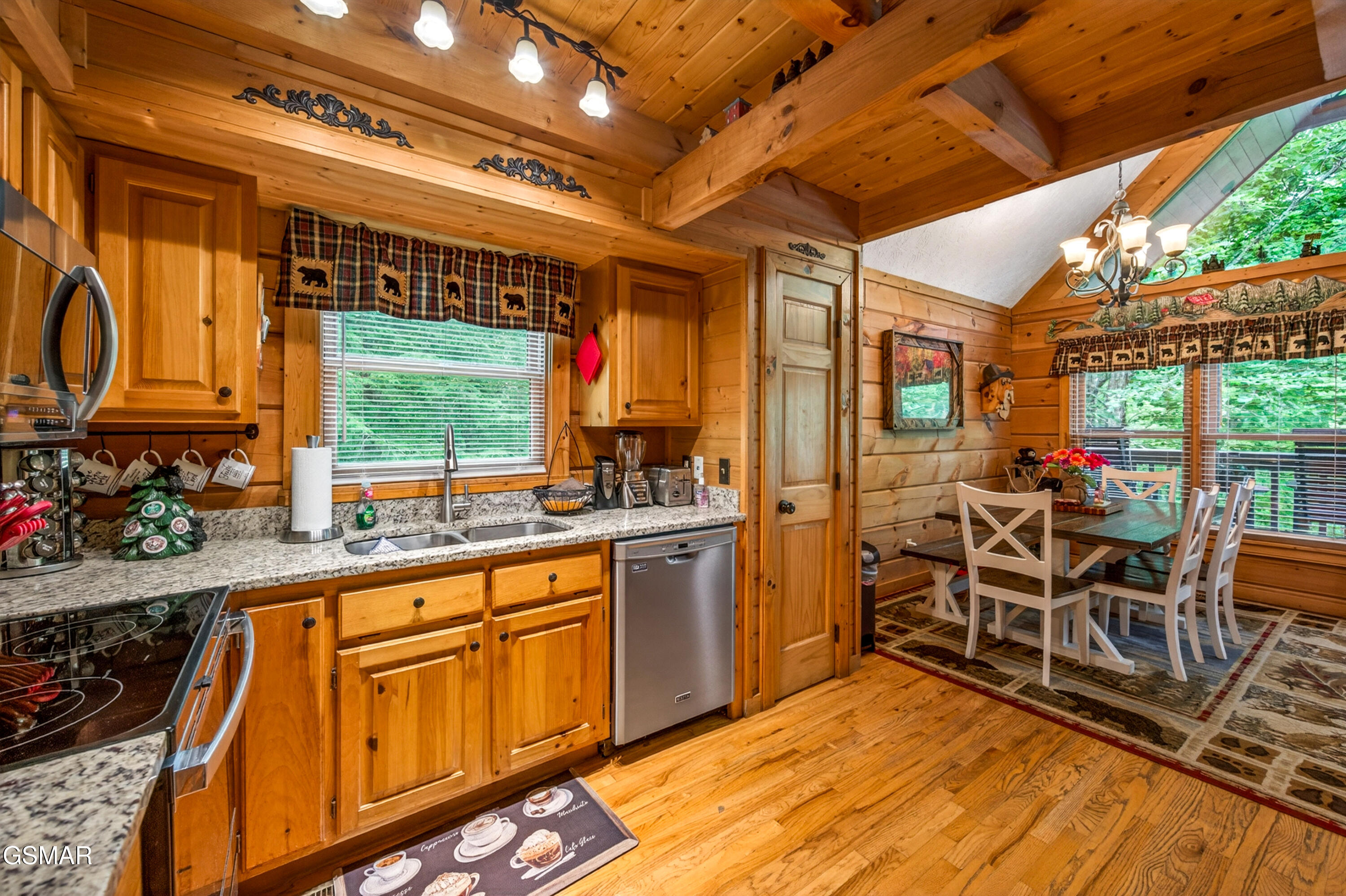 3628 Country Pines Way Sevierville TN 37876